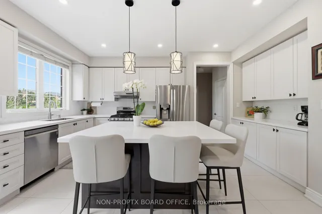 2295 Glazebrook Circ, Oakville 4