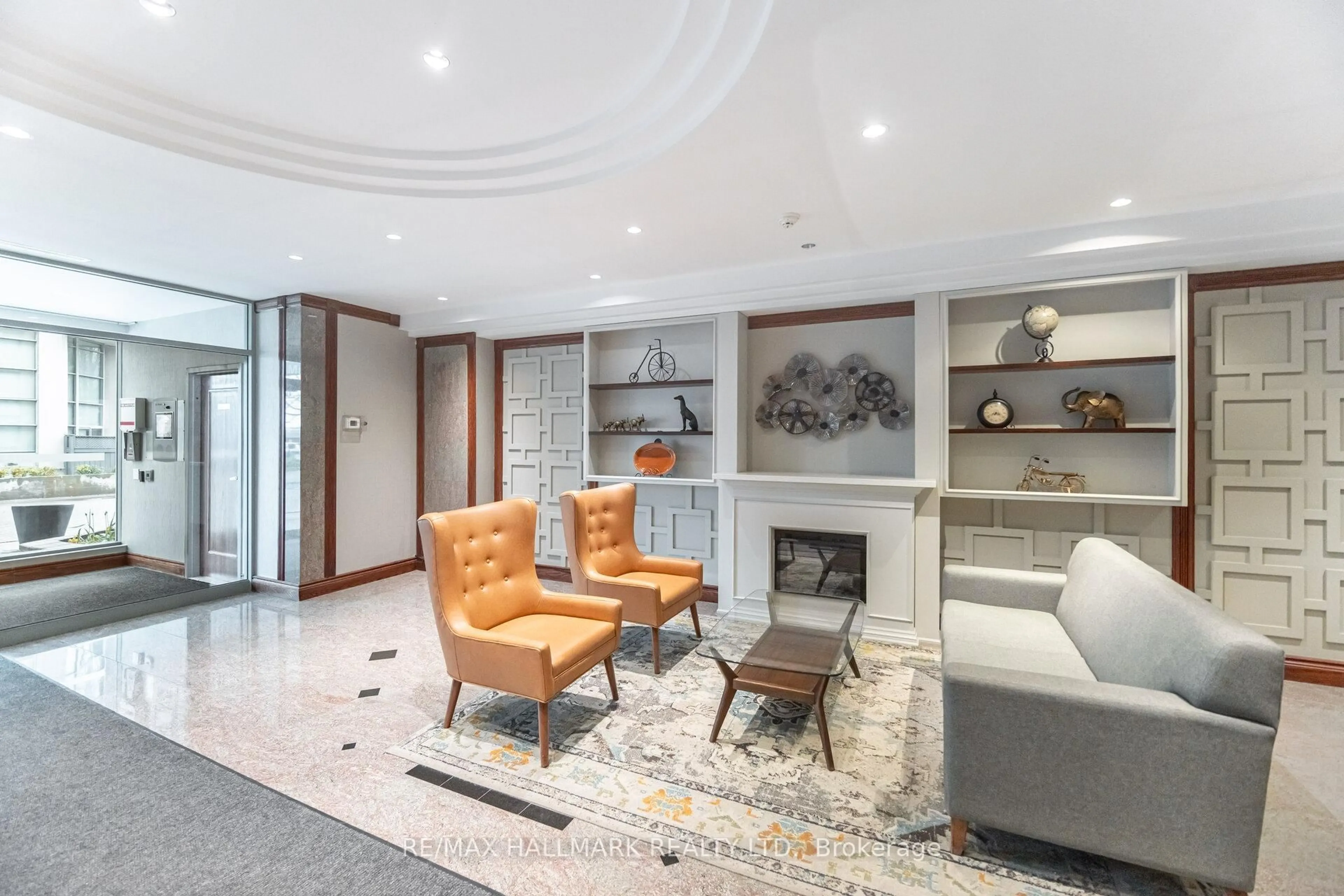 Lobby for 190 Manitoba St #209, Toronto Ontario M8Y 3Y8
