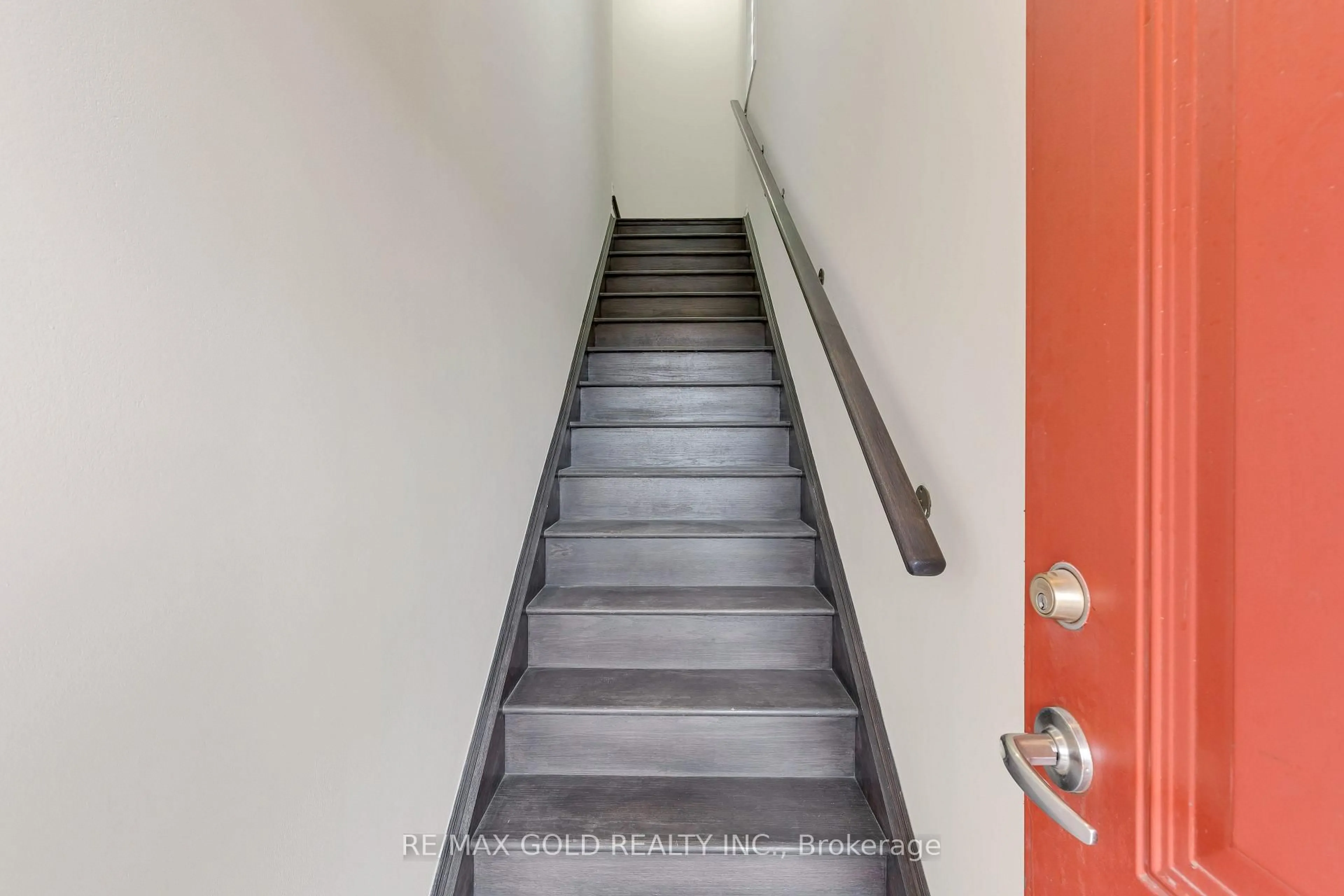 Stairs for 240 Lagerfeld Dr #16, Brampton Ontario L7A 5G9