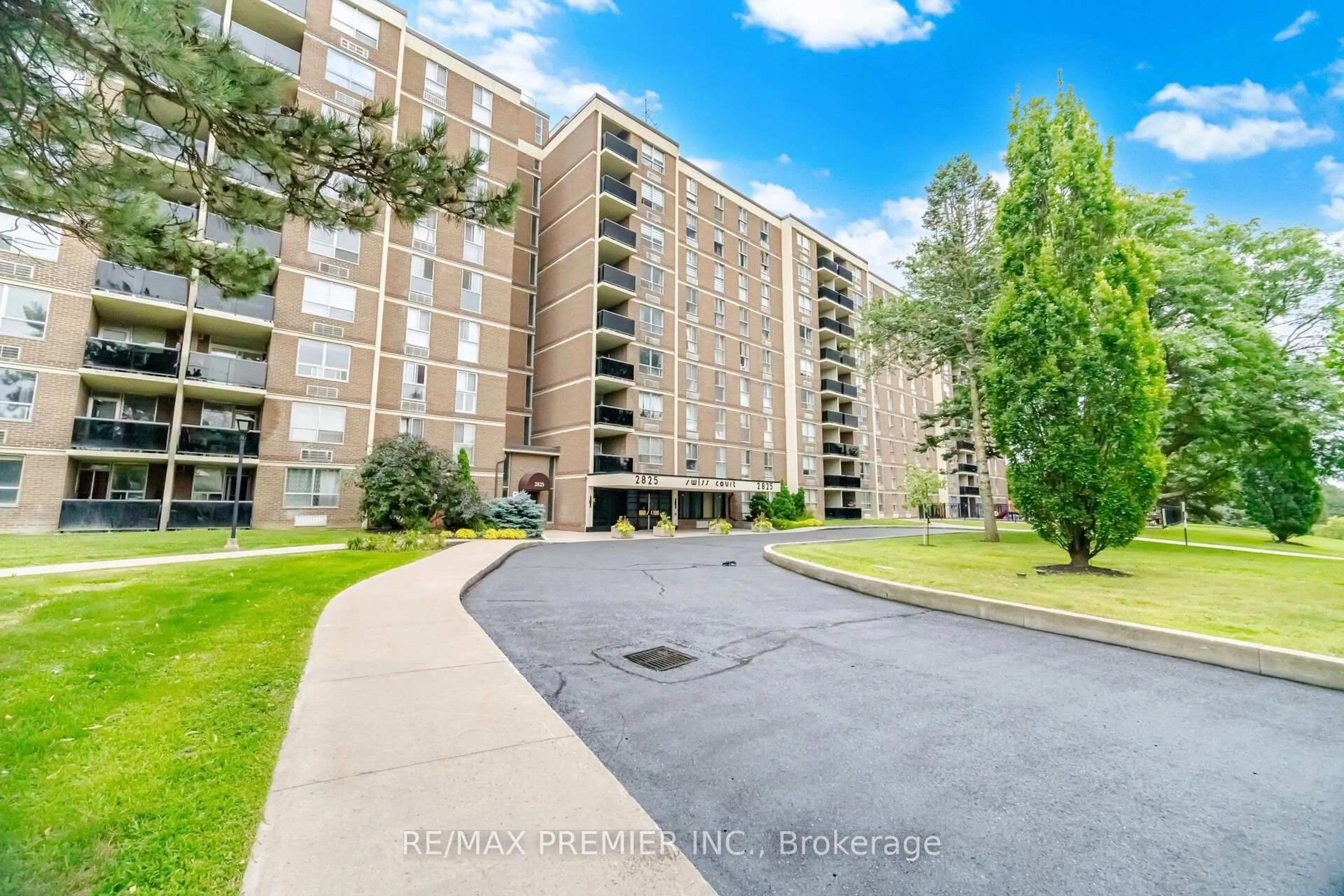 A pic from outside/outdoor area/front of a property/back of a property/a pic from drone, water/lake/river/ocean view for 2825 Islington Ave #406, Toronto Ontario M9L 2K1