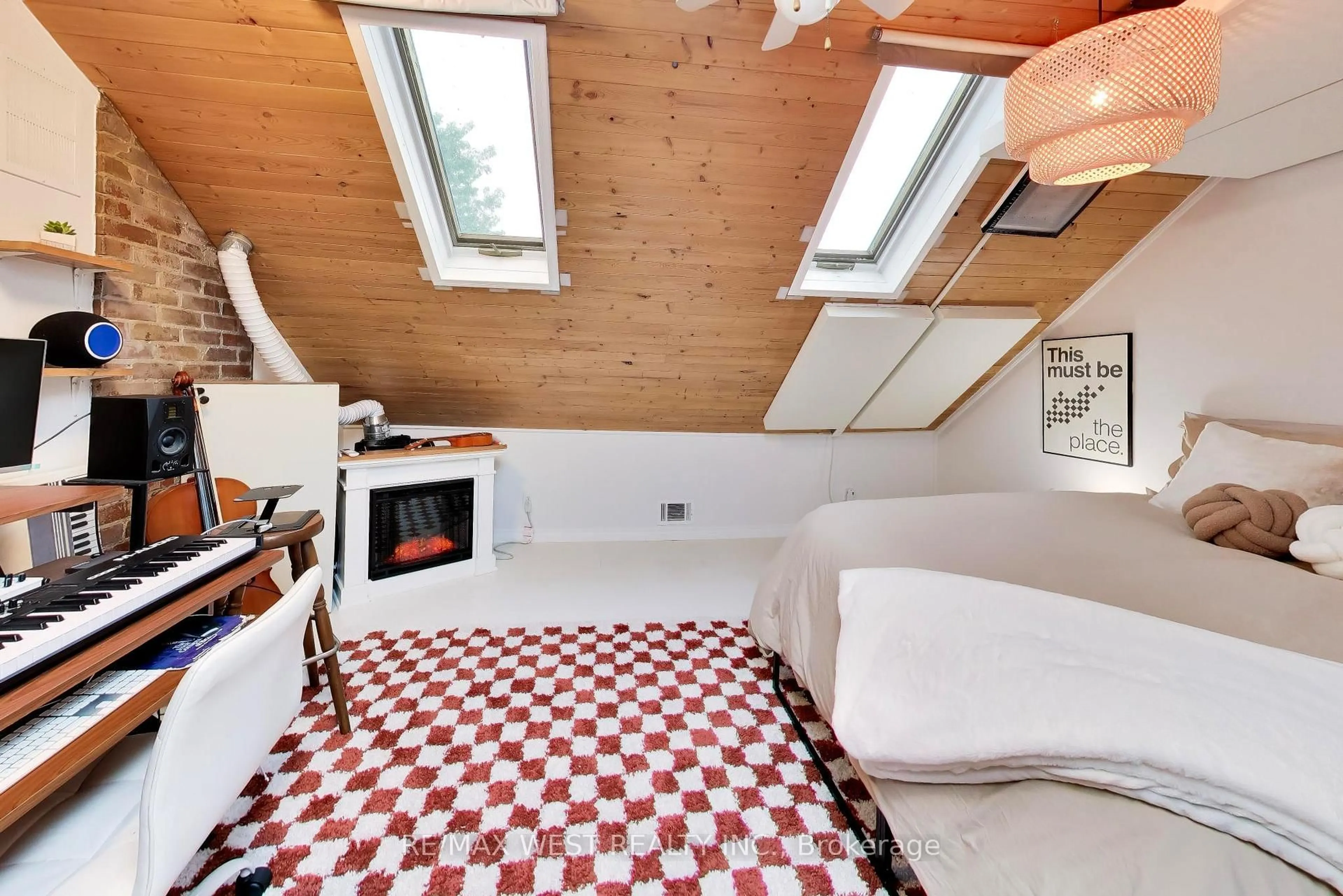 A pic of a room for 259 Sixth St, Toronto Ontario M8V 3A8