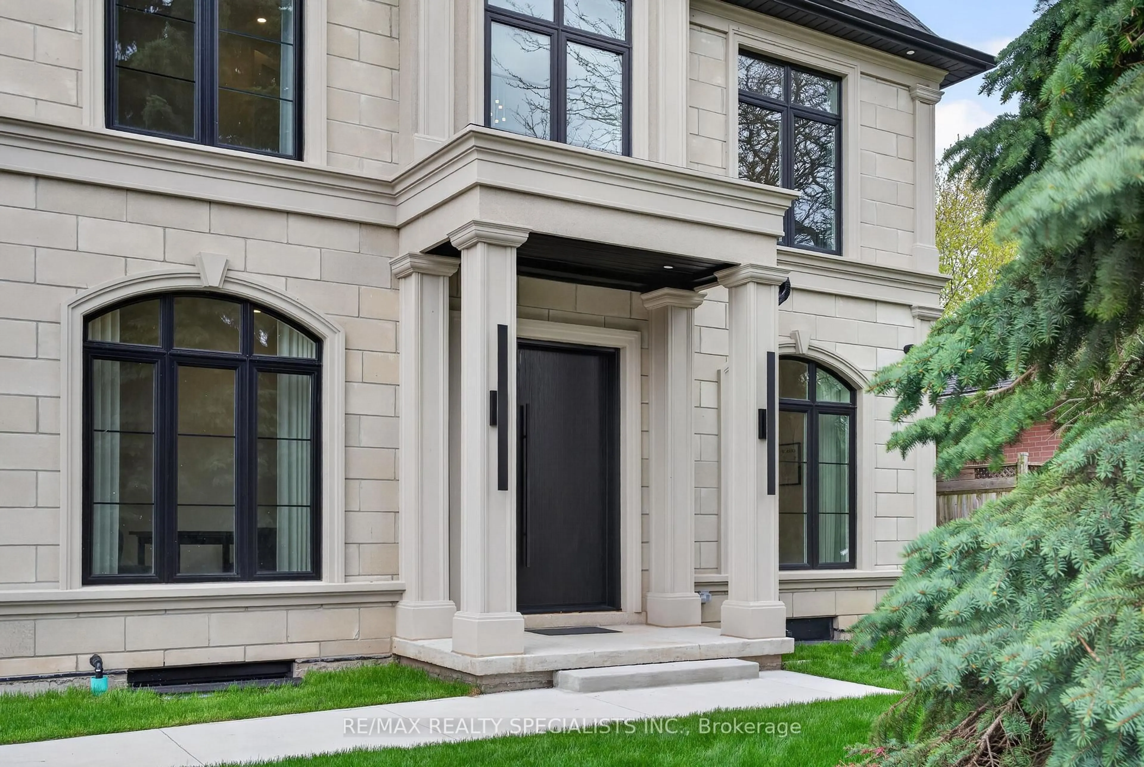 Home with brick exterior material, street for 431 Seaton Dr, Oakville Ontario L6L 3Y3