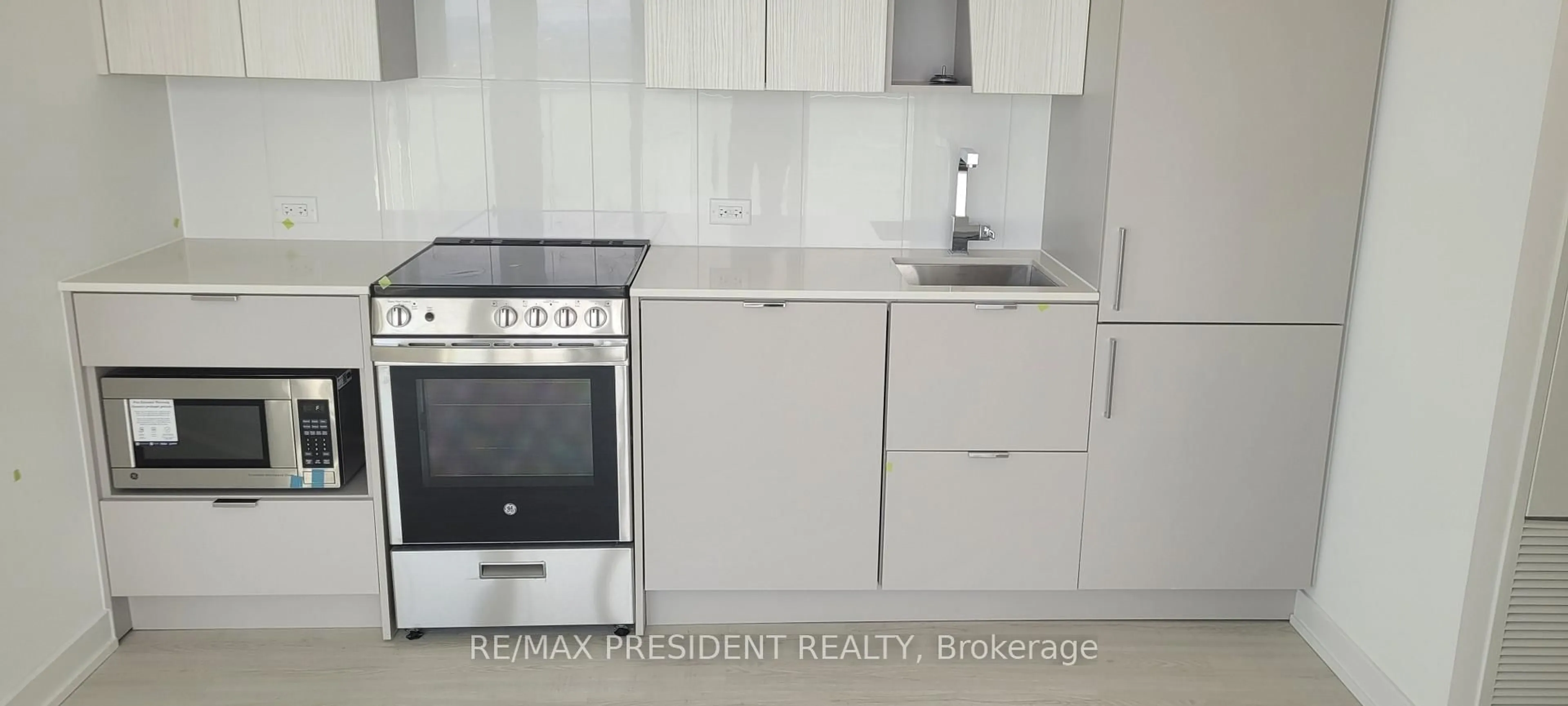 Standard kitchen, unknown for 3883 Quartz Rd #5310, Mississauga Ontario L5B 0M4
