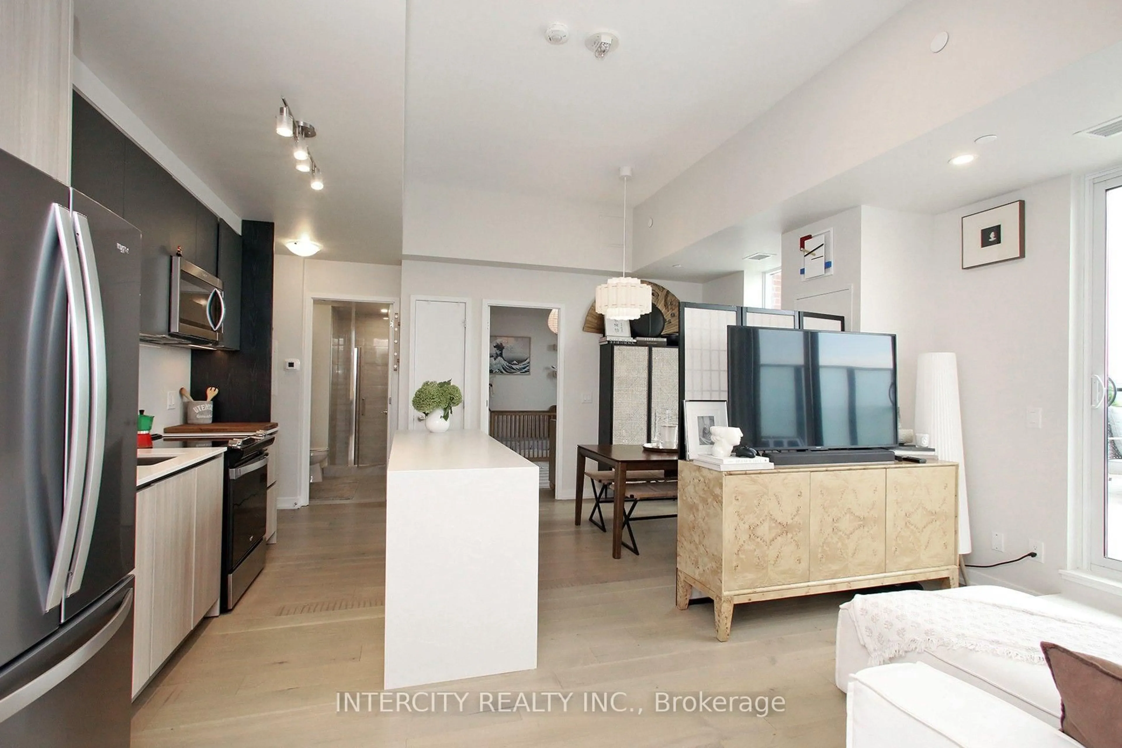 Unknown for 3100 Keele St #1201, Toronto Ontario M3M 0E1