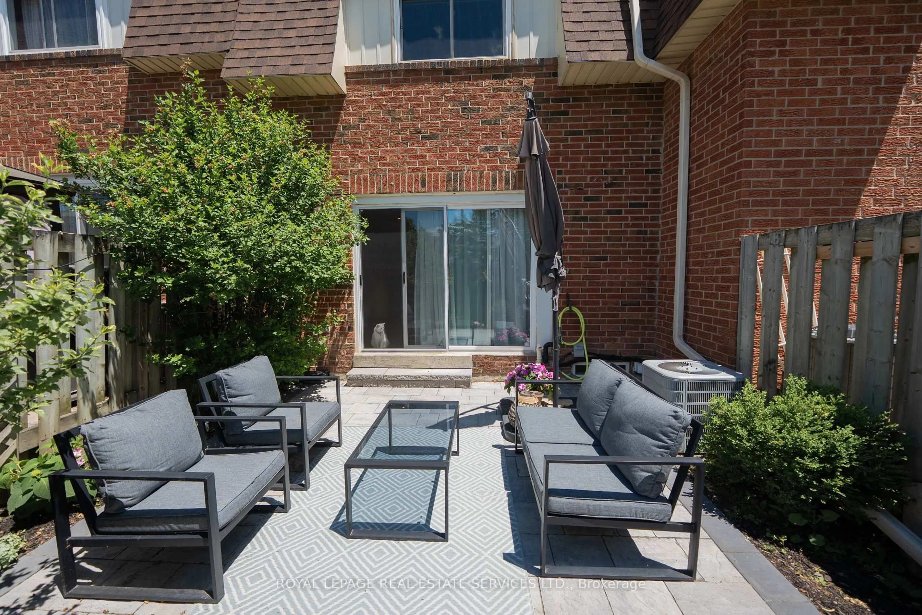 Patio, unknown for 30 Heslop Rd #36, Milton Ontario L9T 1B3
