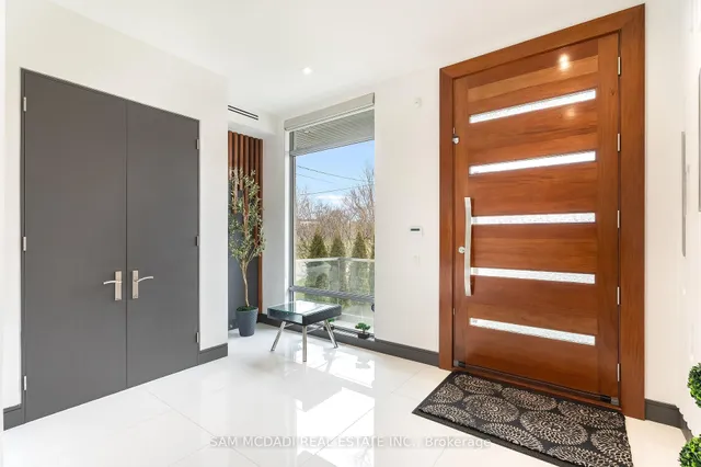 852 Goodwin Rd, Mississauga 3