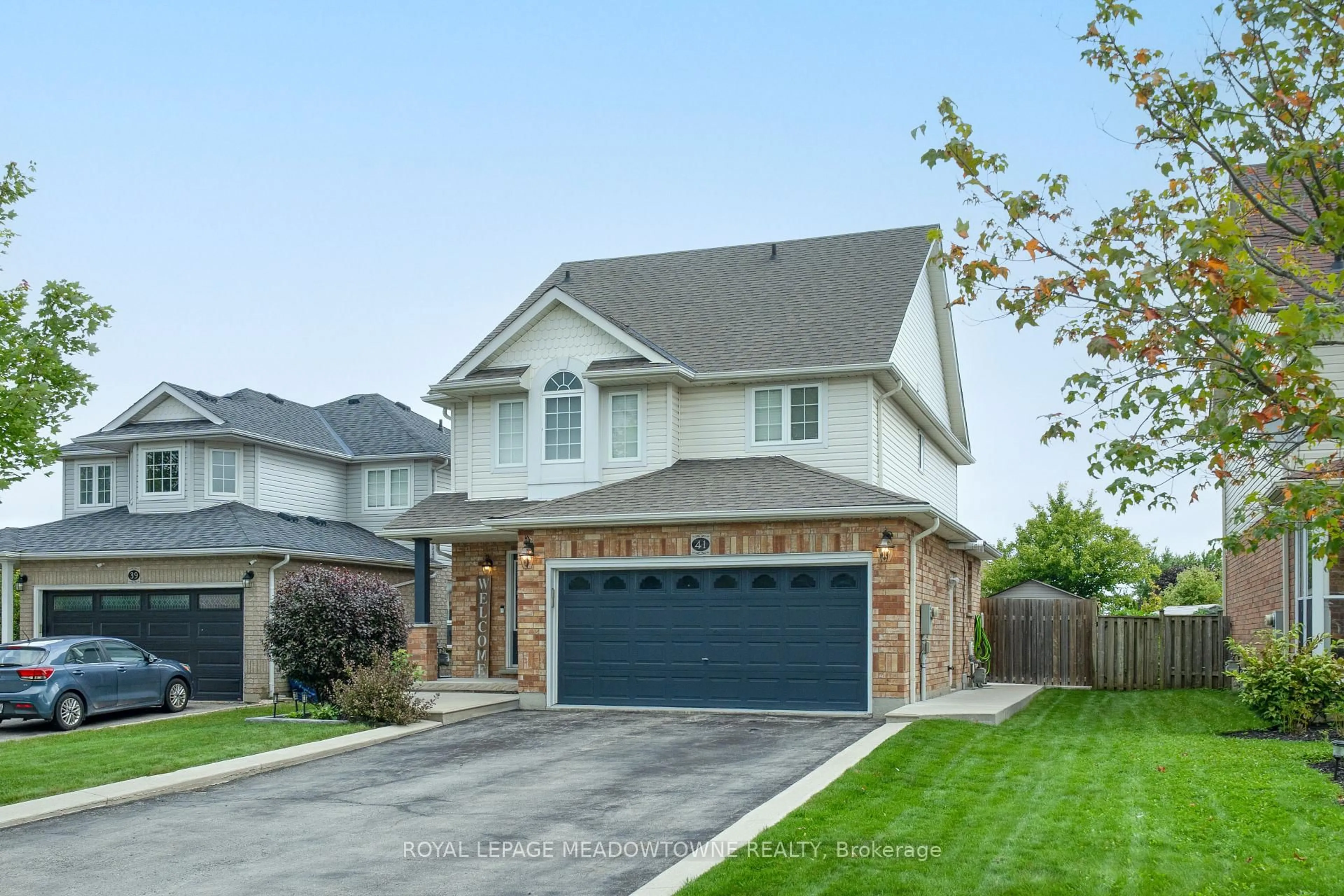 Home with brick exterior material, street for 41 Beardmore Cres, Halton Hills Ontario L7J 2Z1