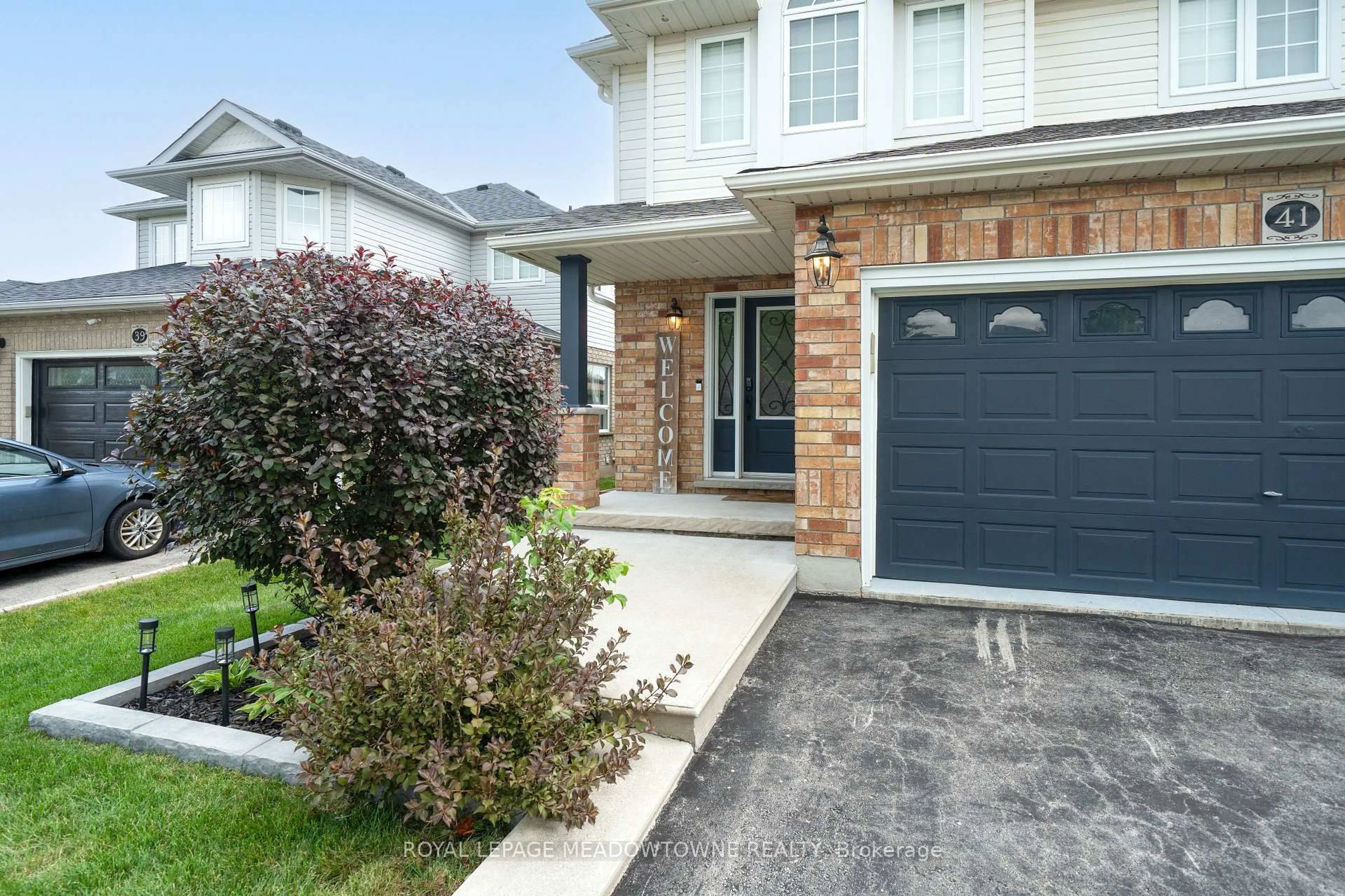 Home with brick exterior material, street for 41 Beardmore Cres, Halton Hills Ontario L7J 2Z1