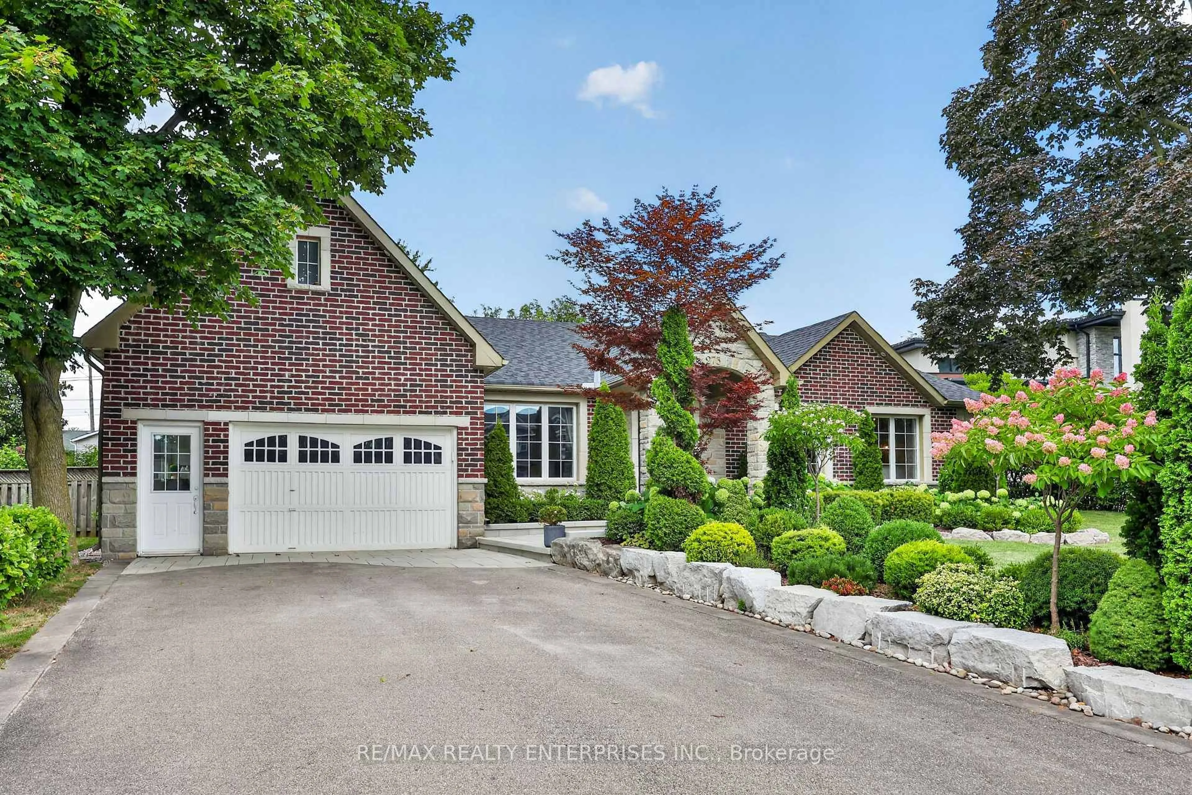 Home with brick exterior material, street for 273 Savoy Cres, Oakville Ontario L6L 1Y2