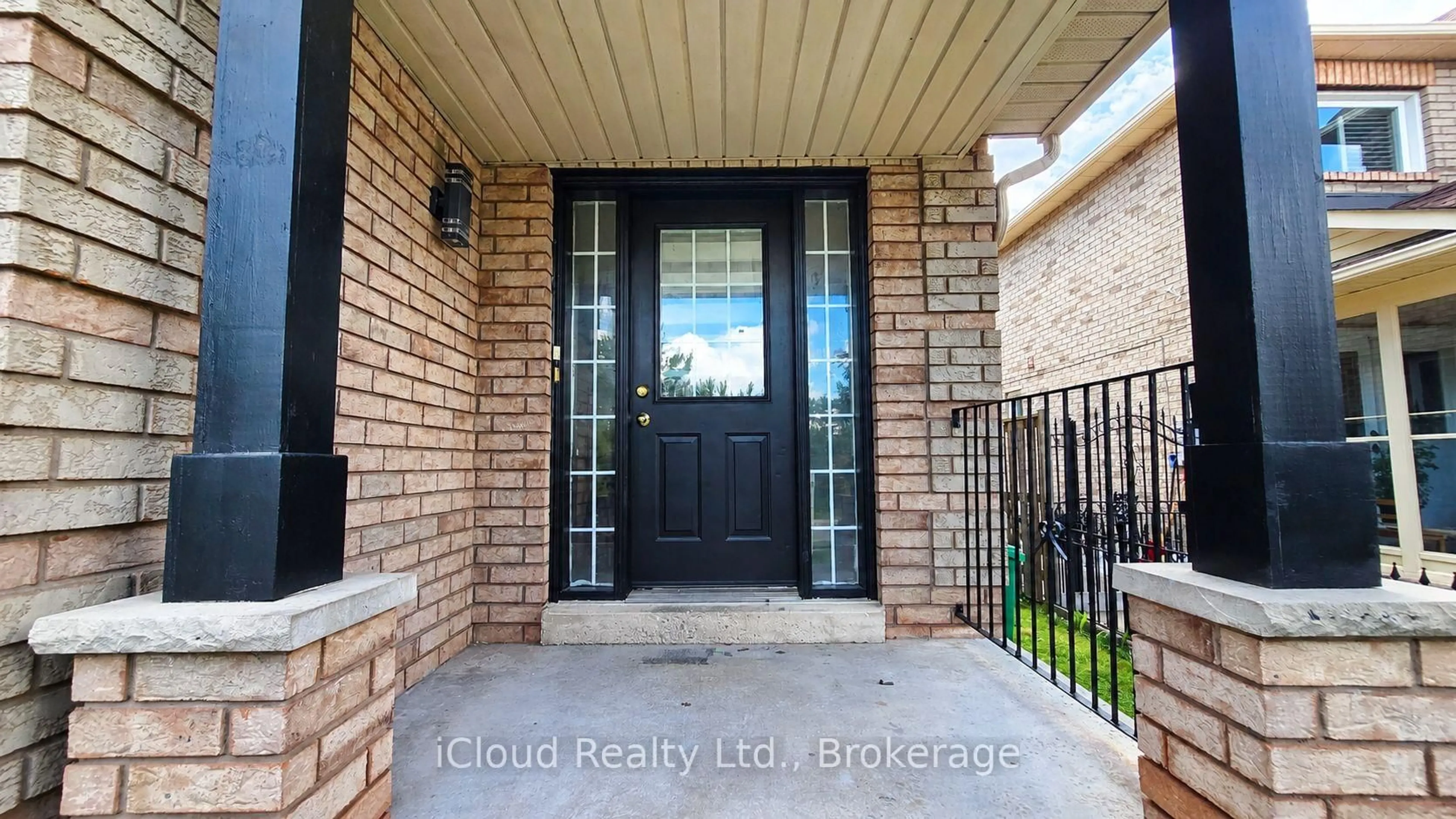 Unknown for 39 Manett Cres, Brampton Ontario L6X 4X4