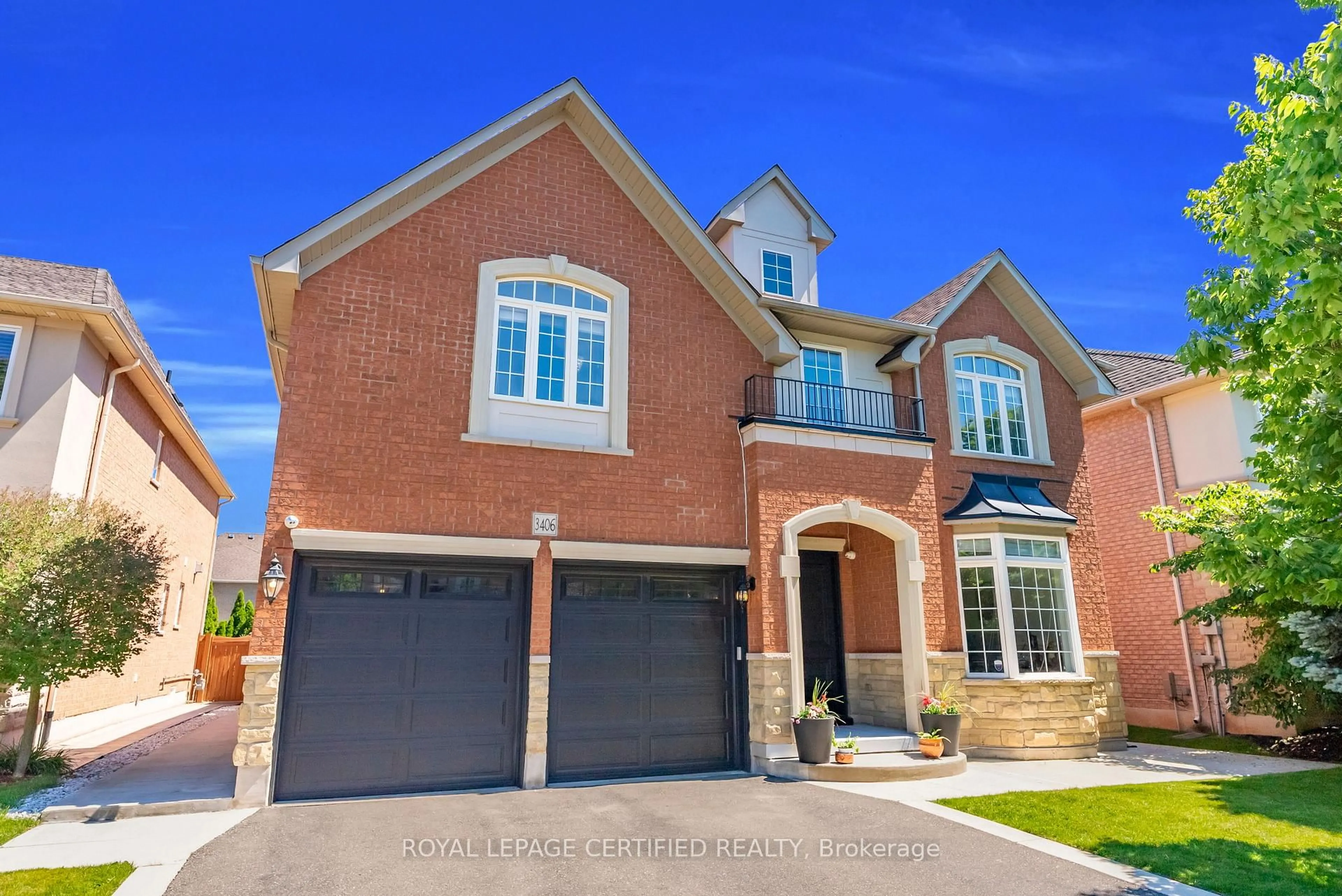 Home with brick exterior material, street for 3406 Buena Vista Crt, Oakville Ontario L6L 6W6