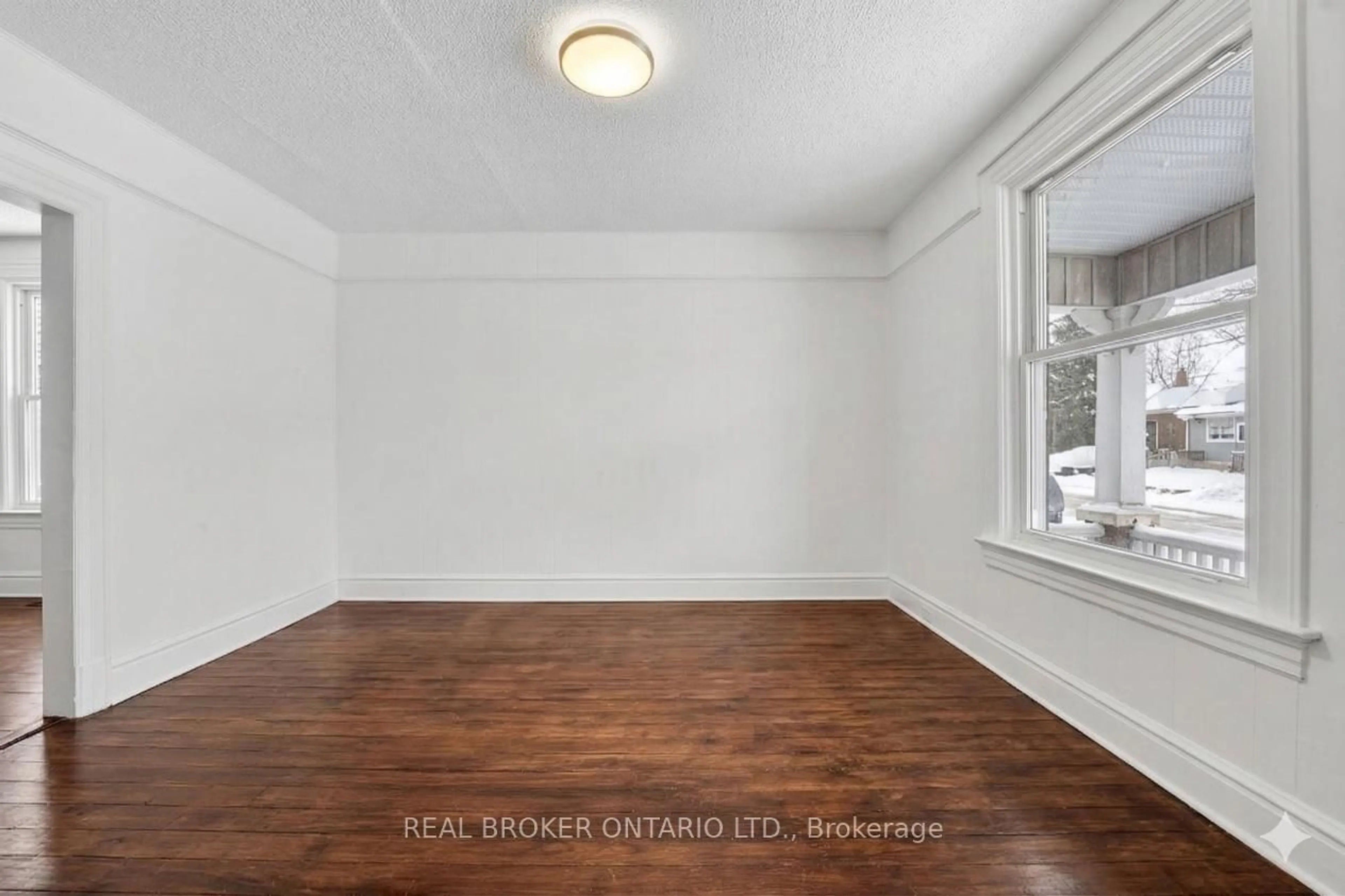 A pic of a room for 53-55 Wellington St, Halton Hills Ontario L7J 2H1