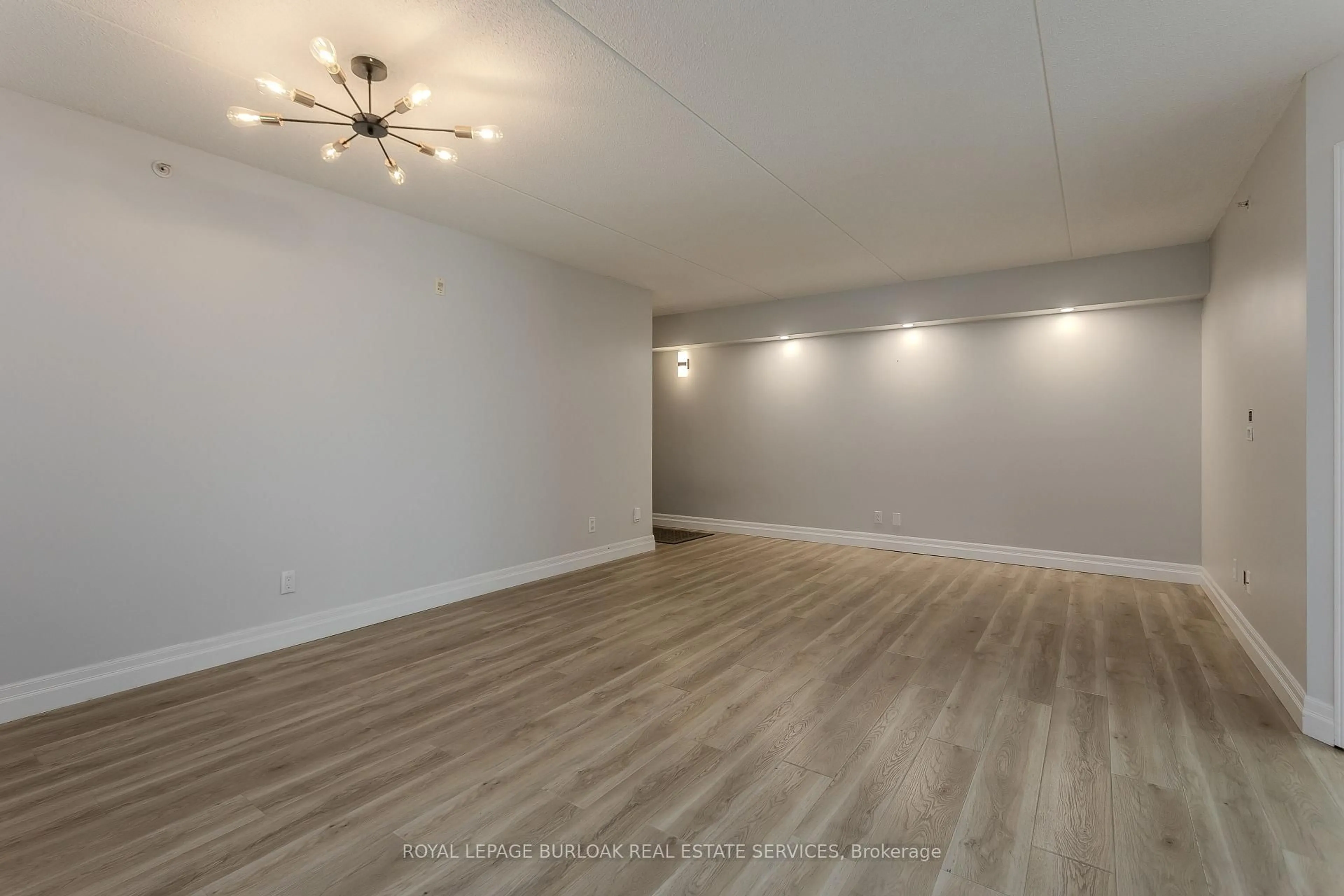 A pic of a room for 2035 Appleby Line #101, Burlington Ontario L7L 7G8