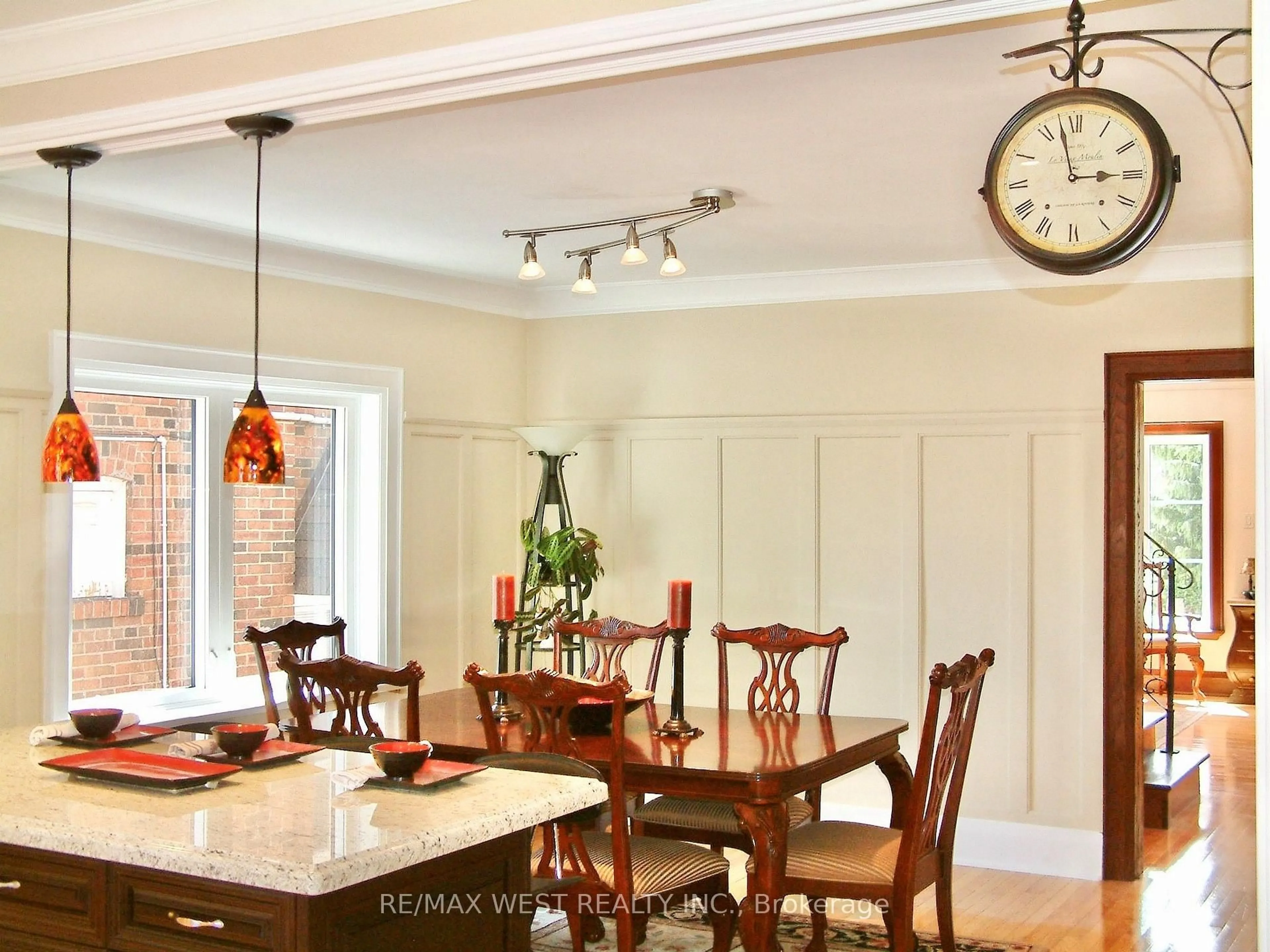 Dining room, unknown for 15 Wendover Rd, Toronto Ontario M8X 2L1
