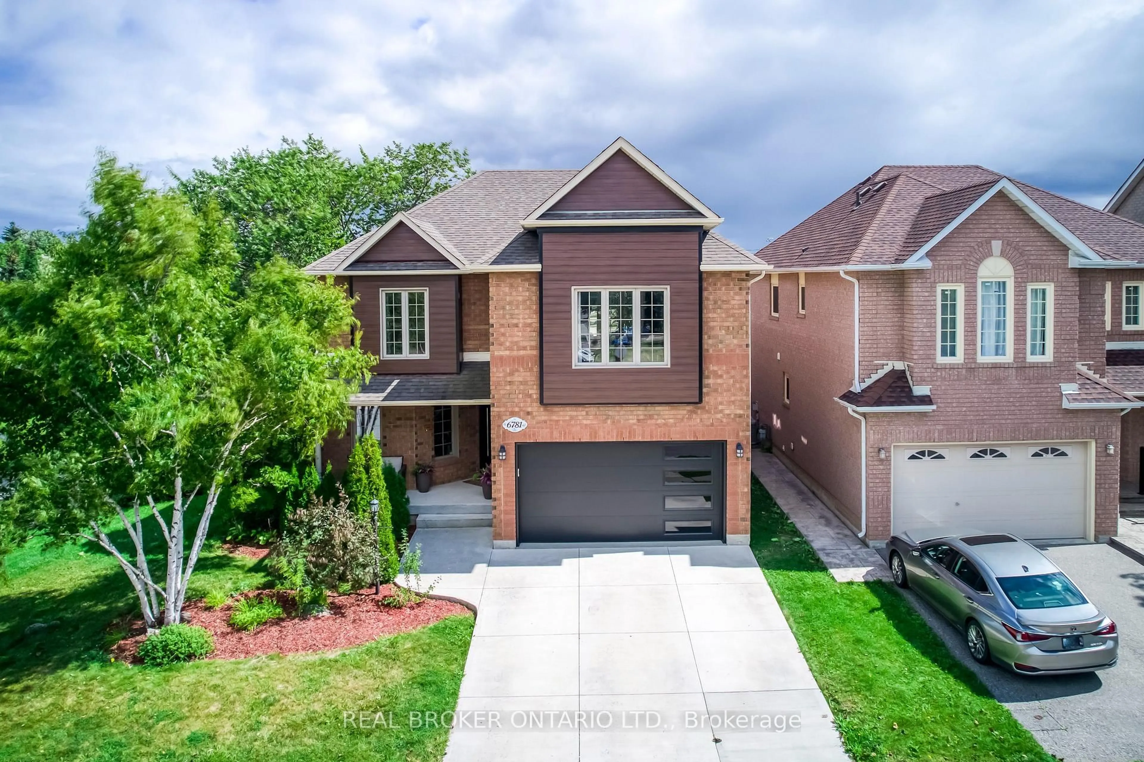 Home with brick exterior material, street for 6781 Gracefield Dr, Mississauga Ontario L5N 6T5