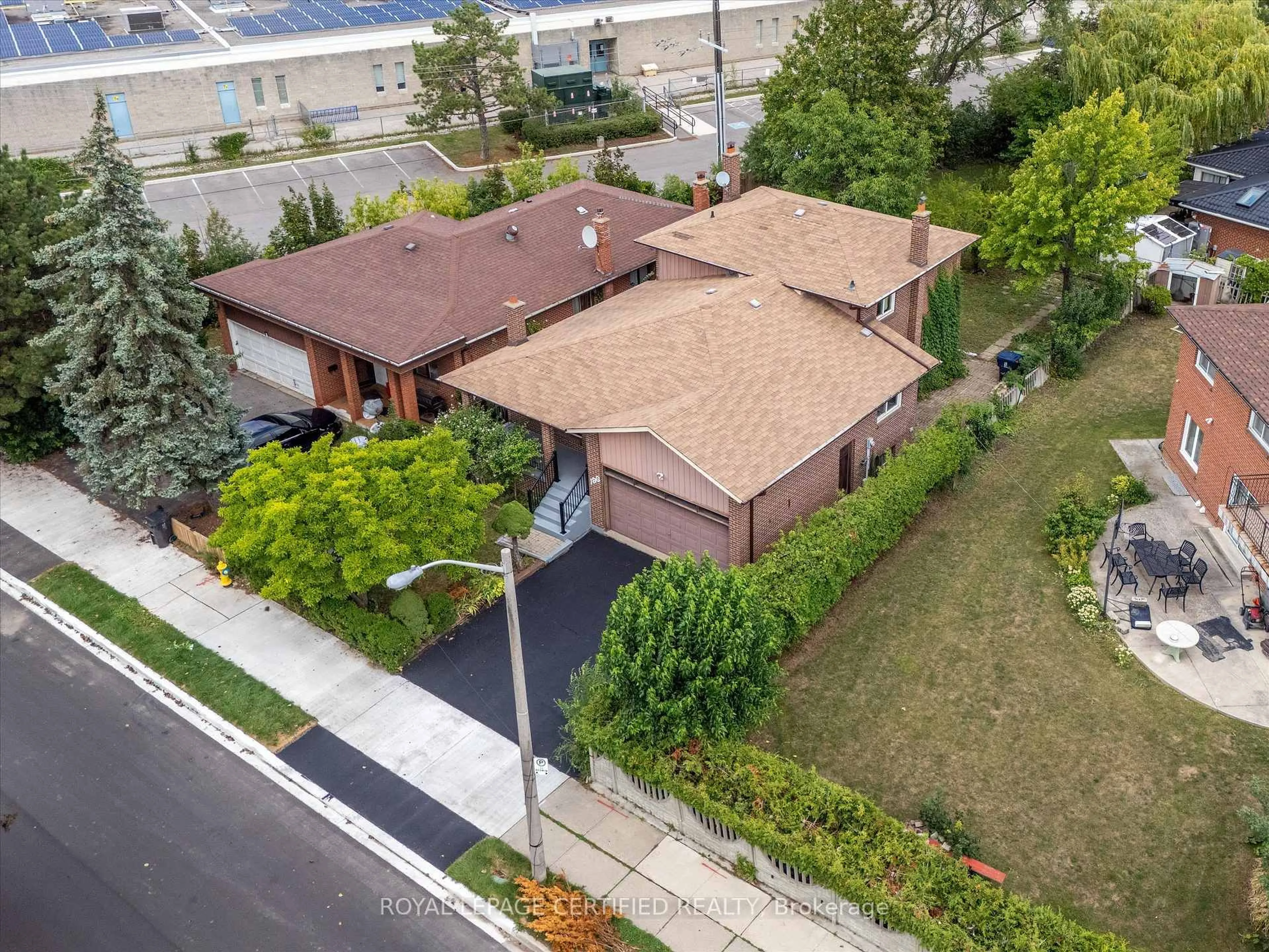 A pic from outside/outdoor area/front of a property/back of a property/a pic from drone, street for 196 Mount Olive Dr, Toronto Ontario M9V 3Z5