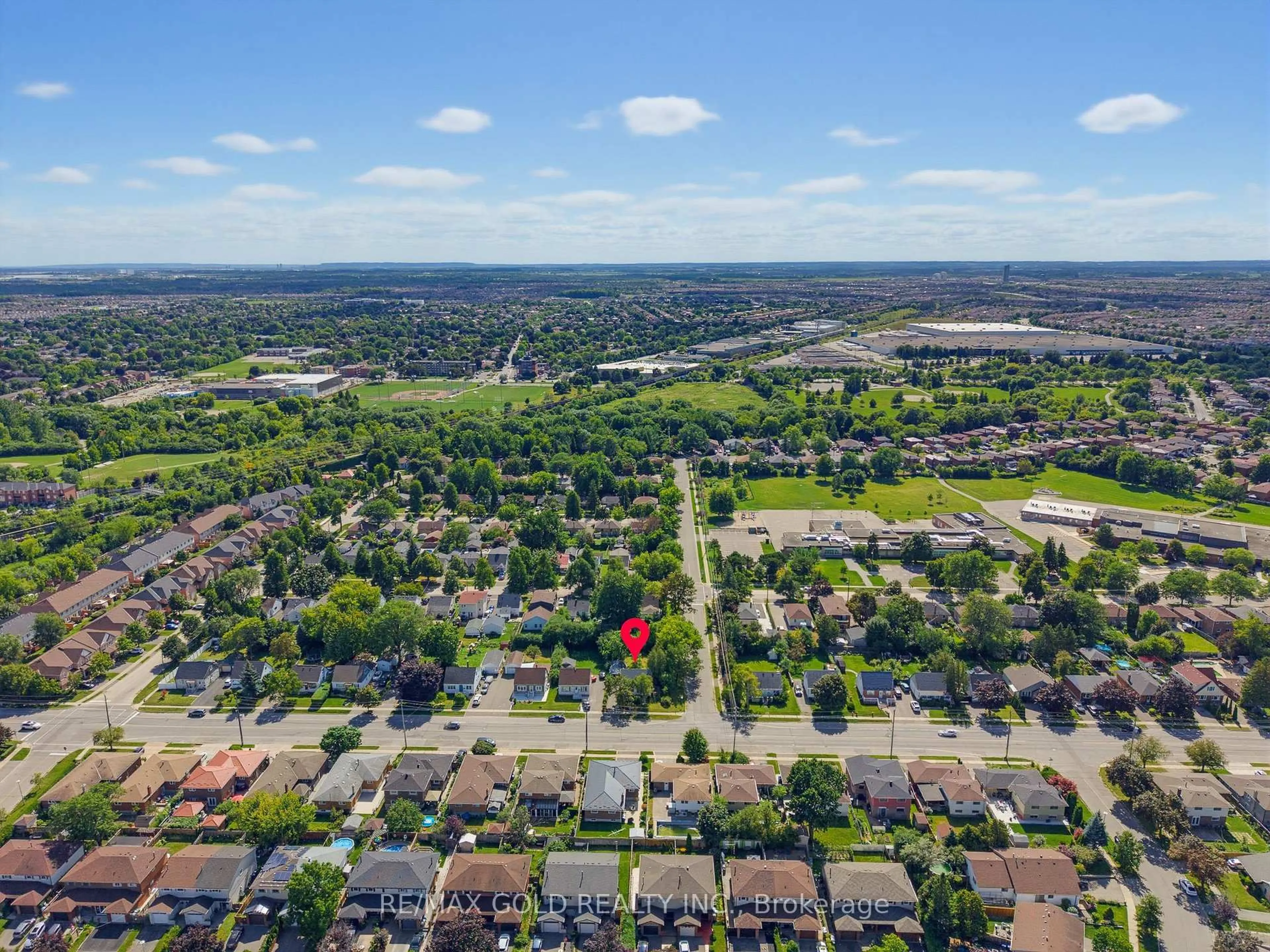 A pic from outside/outdoor area/front of a property/back of a property/a pic from drone, street for 23 Pleasantview Ave, Brampton Ontario L6X 1W5
