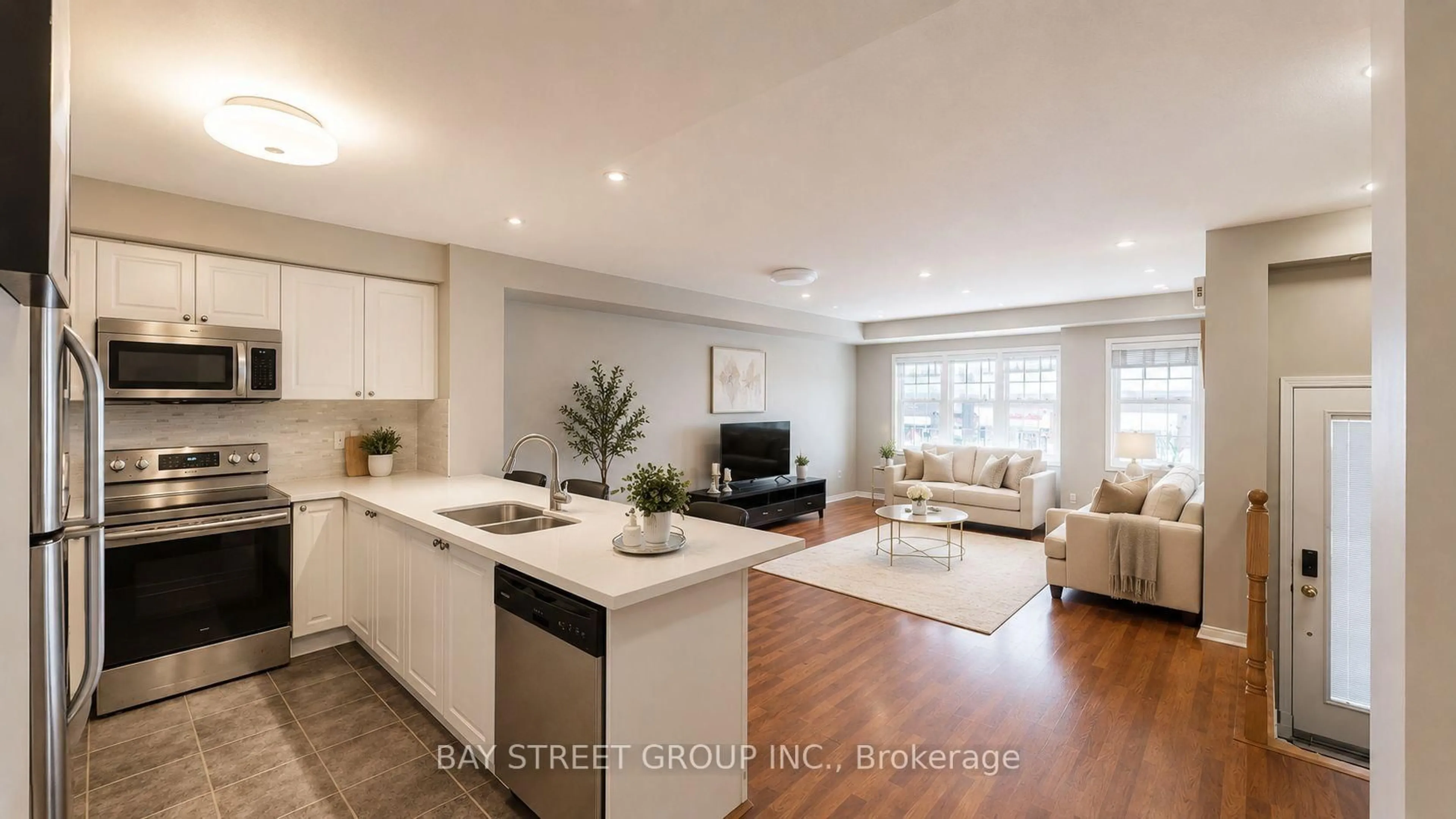 Open concept kitchen, unknown for 3975 Eglinton Ave #13, Mississauga Ontario L5M 0E7