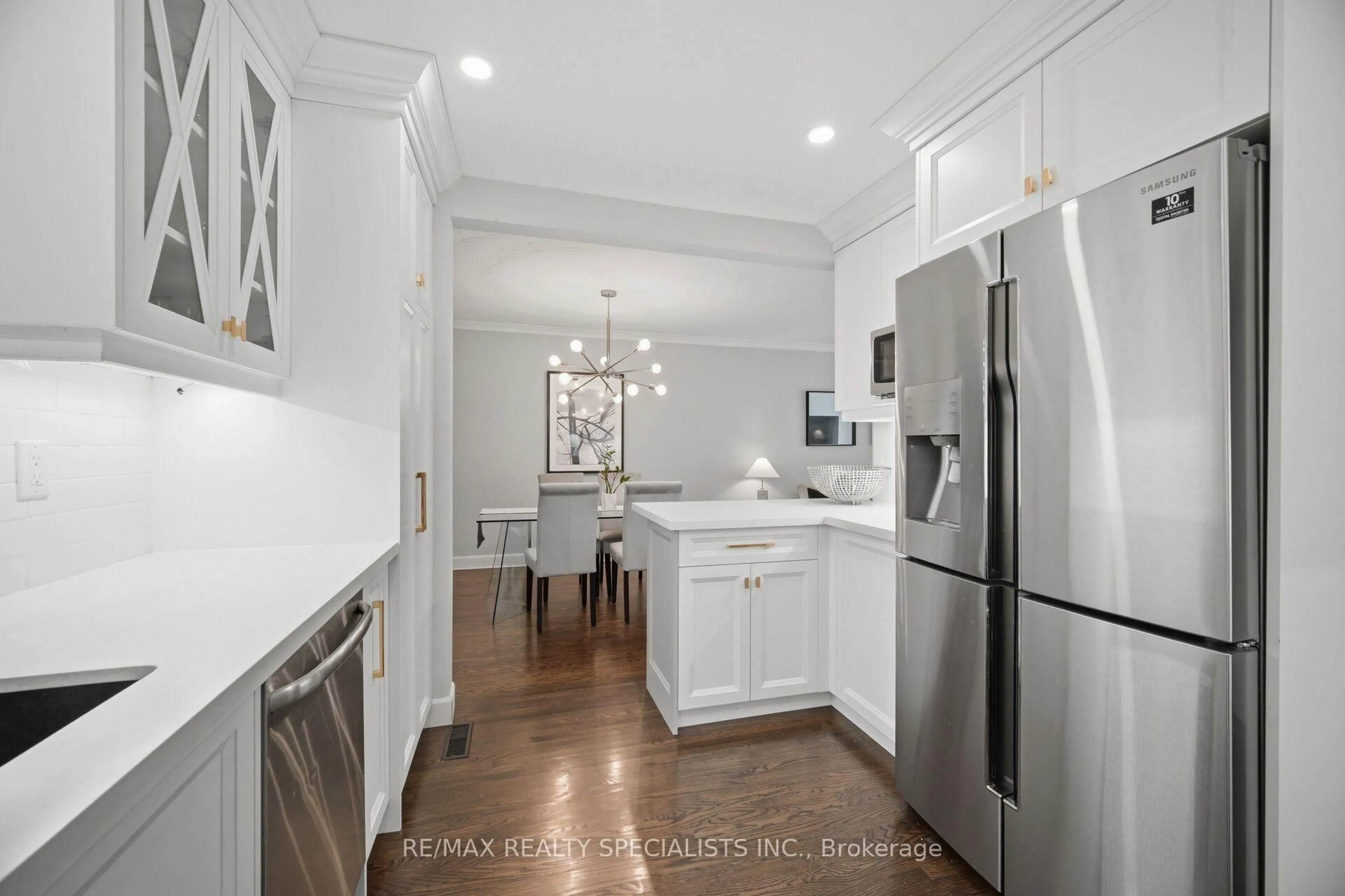 Open concept kitchen, ceramic/tile floor for 89 Alhart Dr, Toronto Ontario M9V 2N6