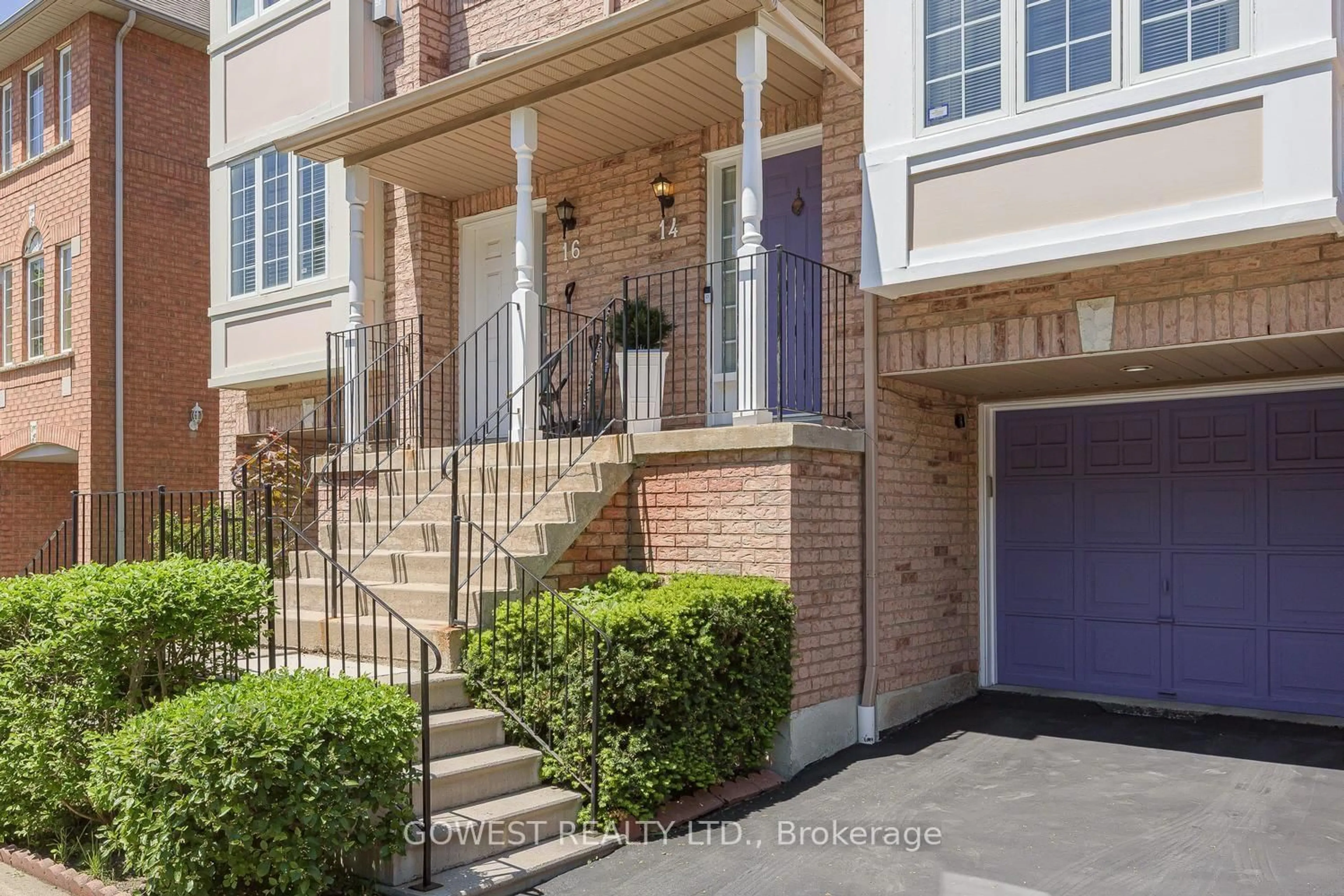 Indoor entryway for 80 Acorn Pl #14, Mississauga Ontario L4Z 4E2