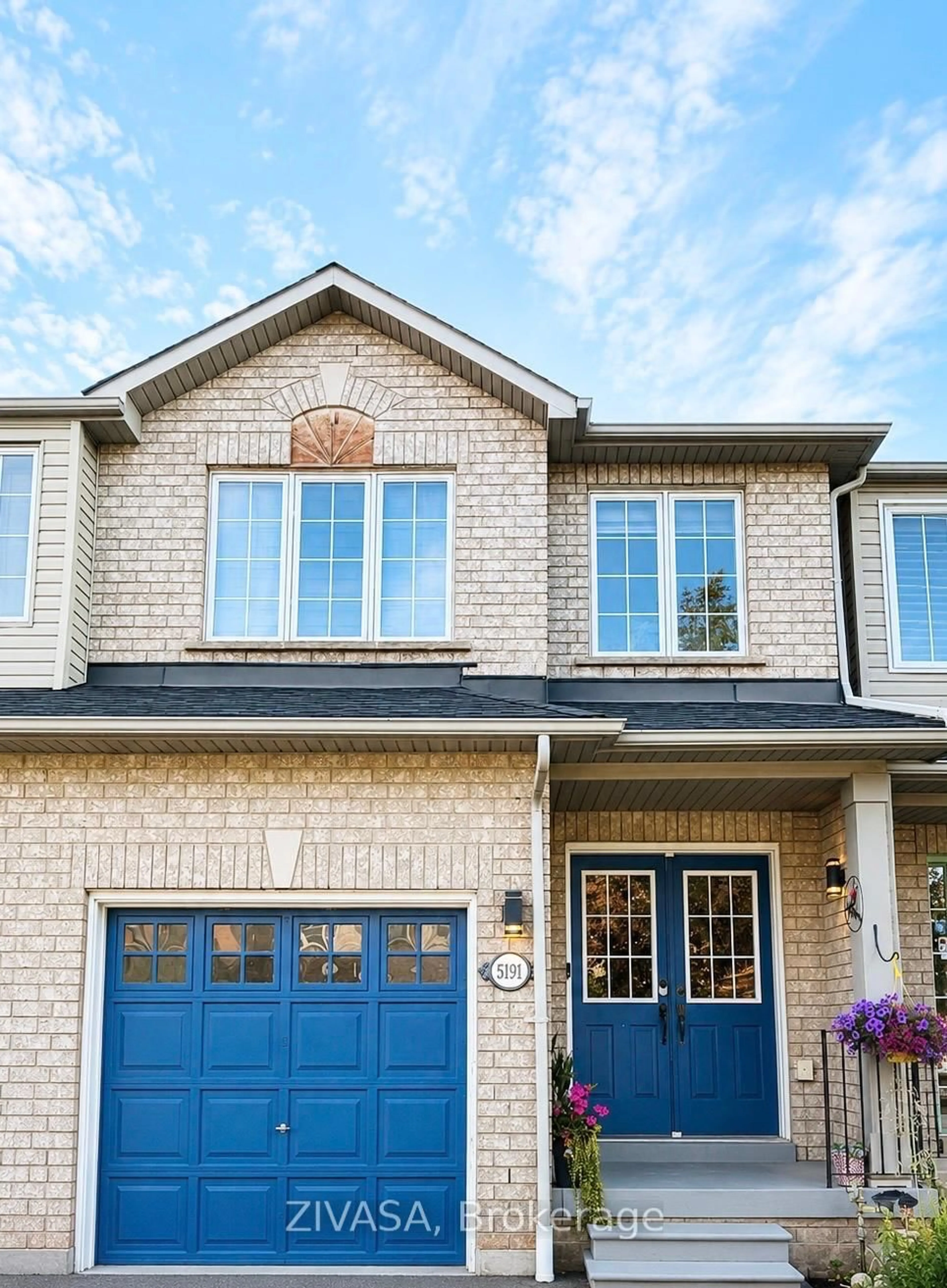 Home with brick exterior material, street for 5191 Porter St, Burlington Ontario L7L 6R2