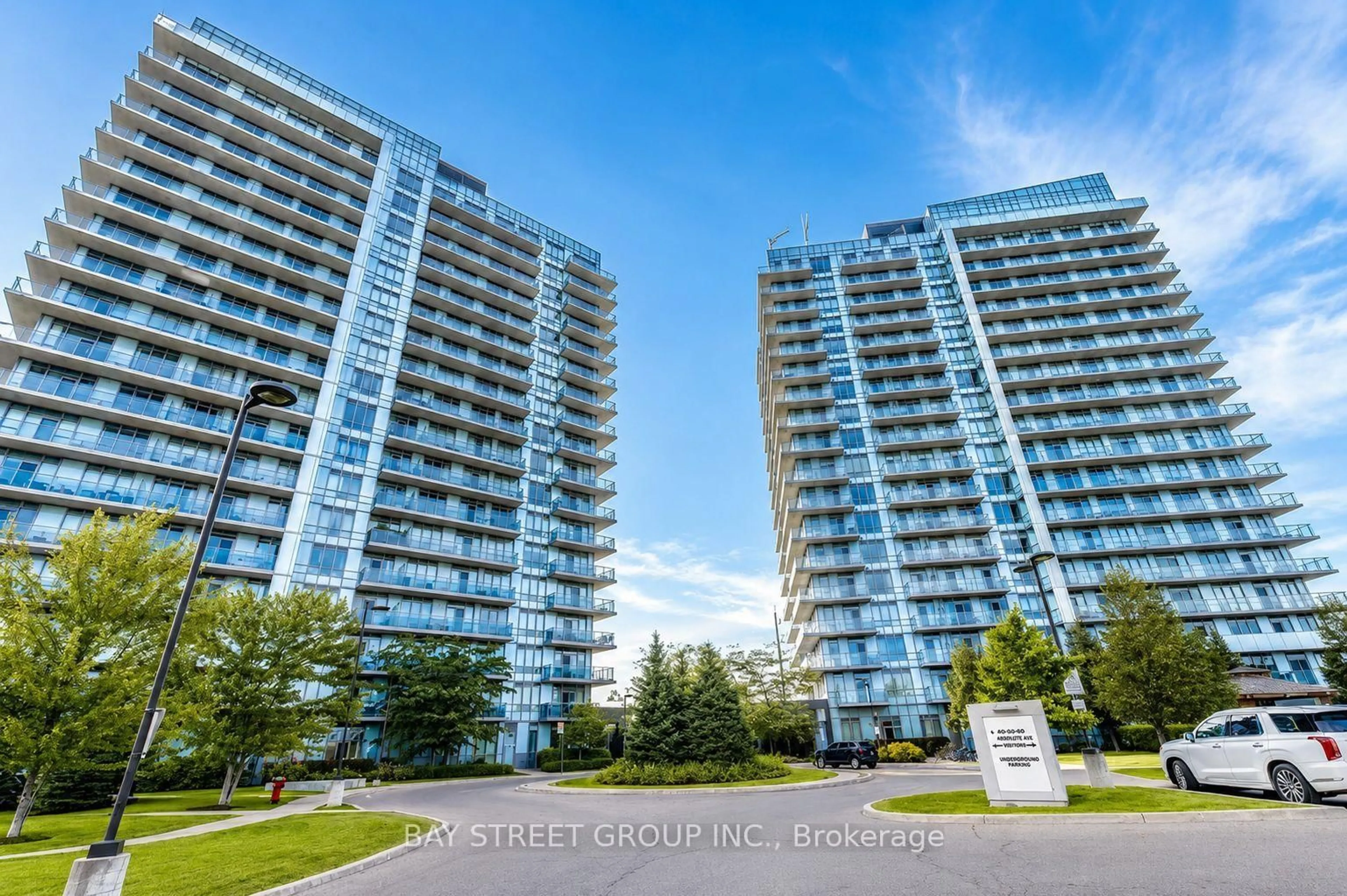 A pic from outside/outdoor area/front of a property/back of a property/a pic from drone, unknown for 4655 Glen Erin Dr #1504, Mississauga Ontario L5M 0Z1