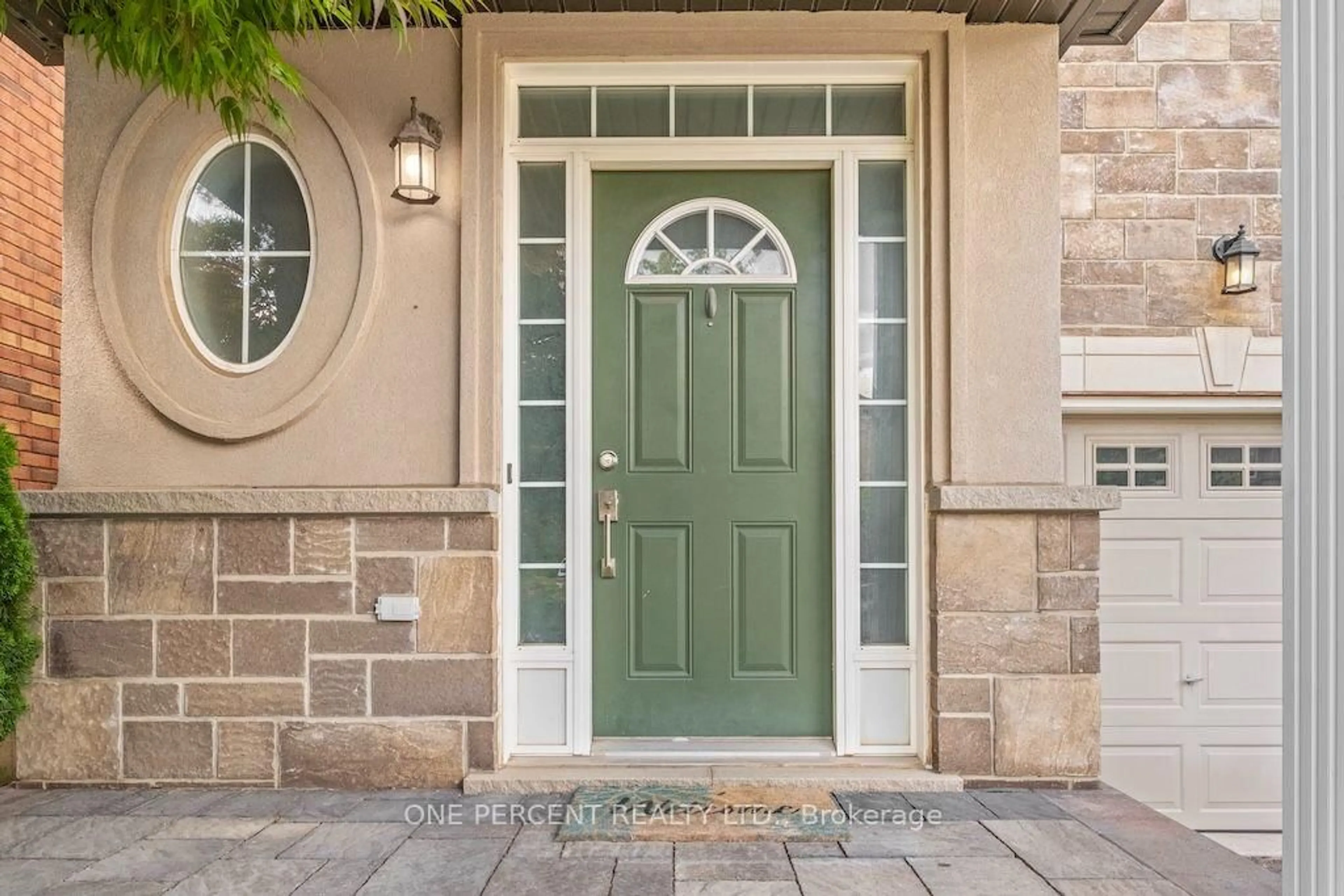 Indoor entryway for 4645 Drever Rd, Burlington Ontario L7M 0E2