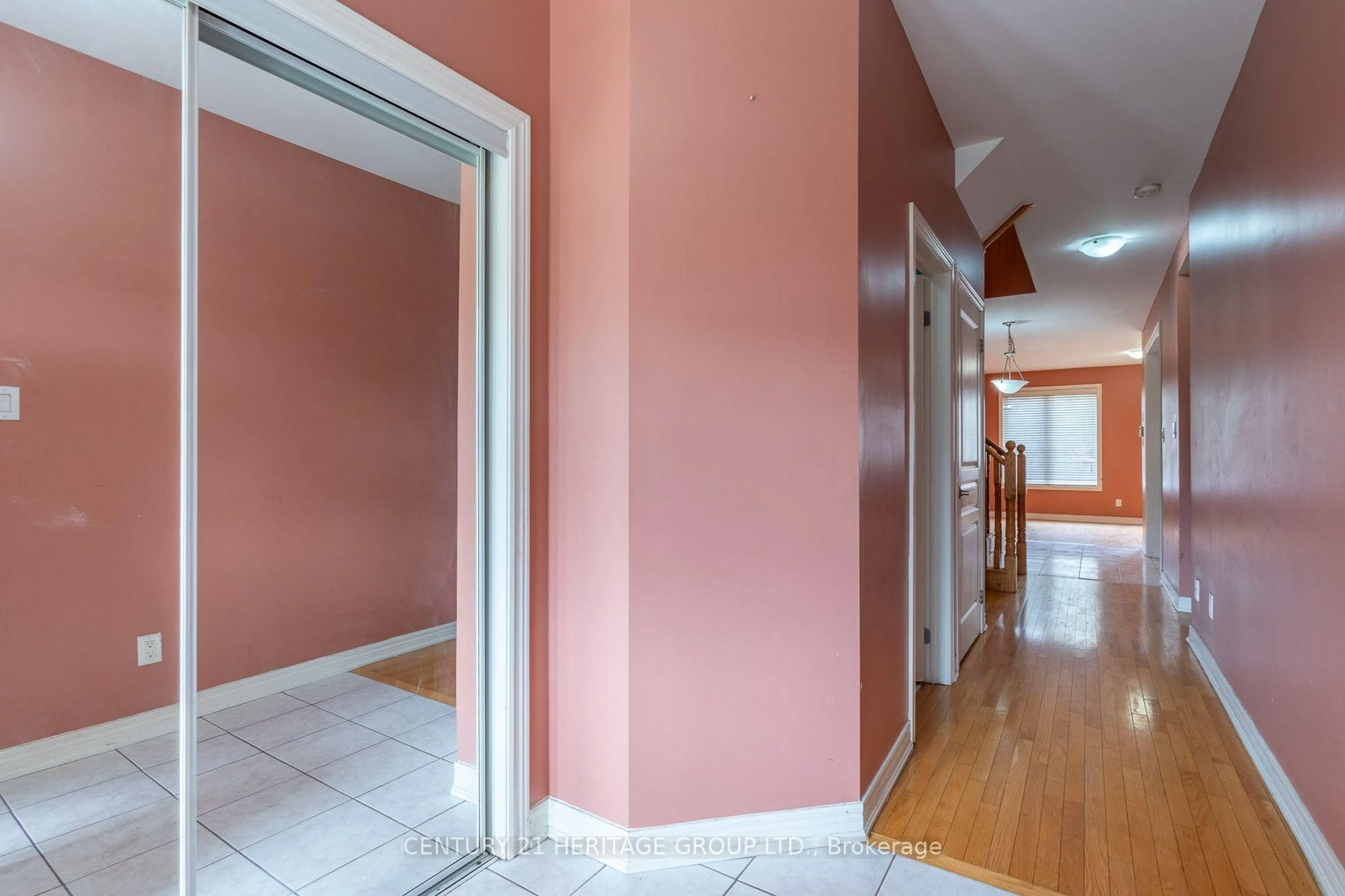 Indoor foyer for 11 Pendulum Circ, Brampton Ontario L6R 3N5