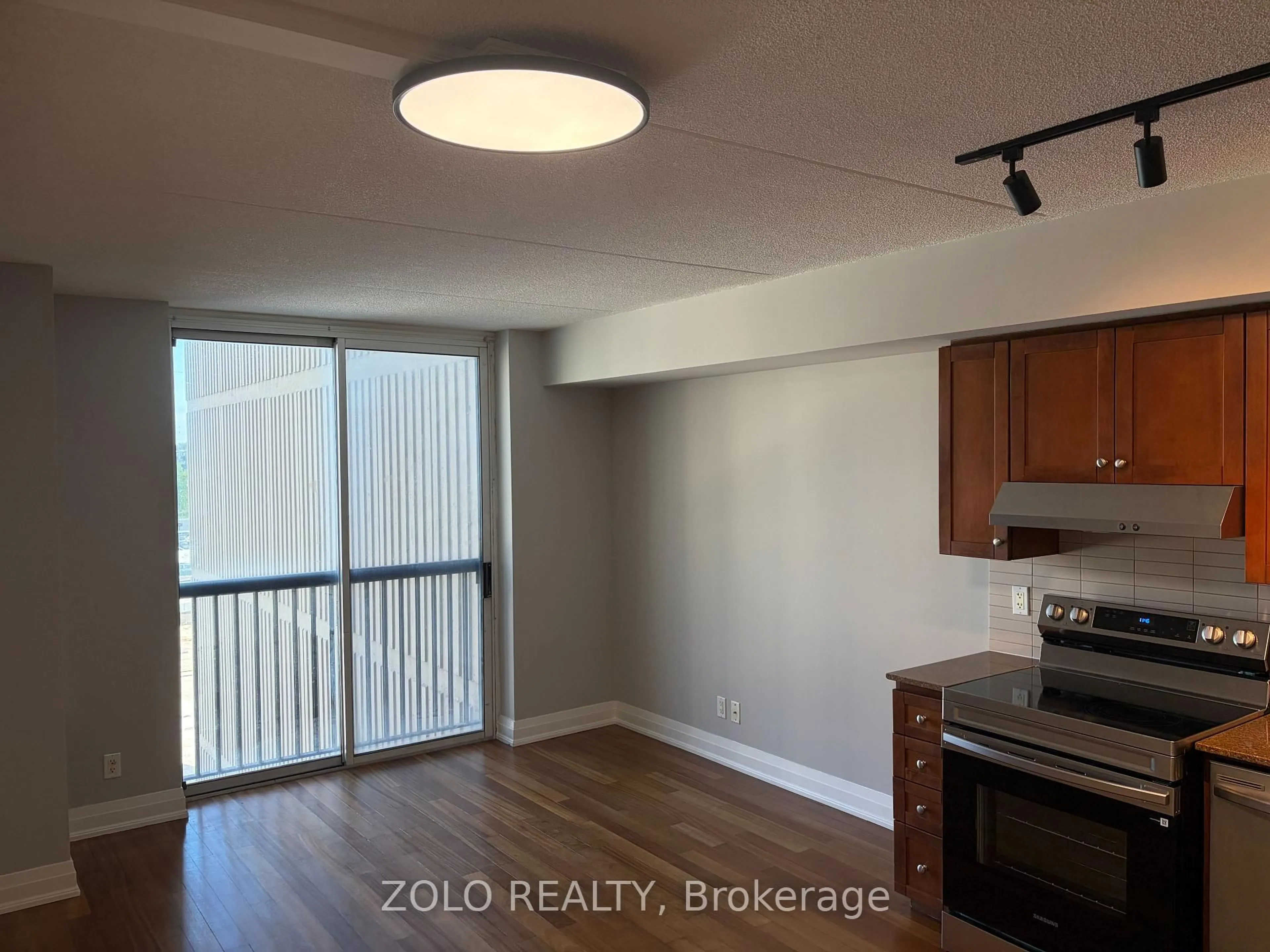 A pic of a room for 2737 Keele St #407, Toronto Ontario M3M 2E9