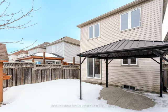 241 Featherstone Rd, Milton 4