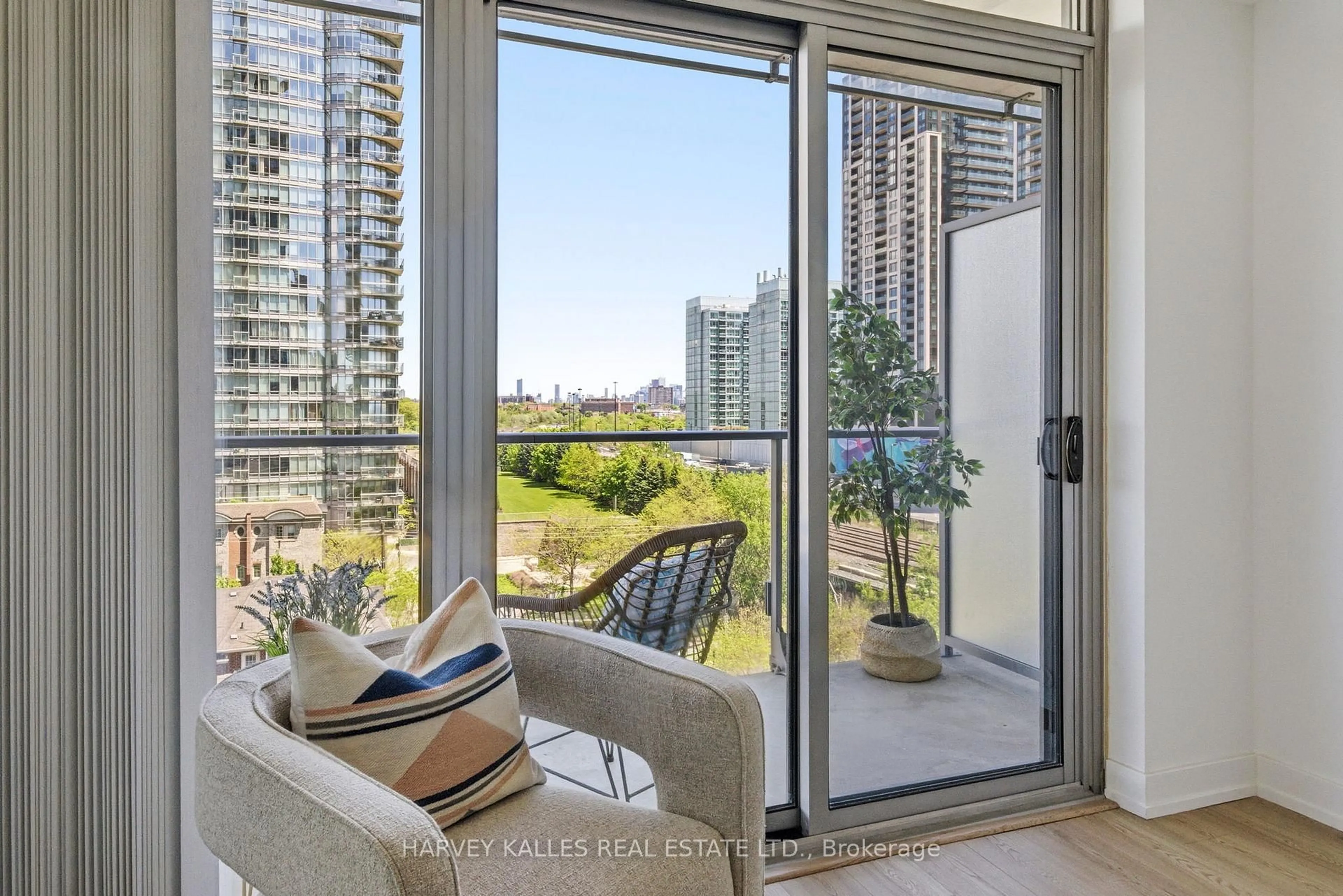 Balcony in the apartment, water/lake/river/ocean view for 103 The Queensway #701, Toronto Ontario M6S 5B3