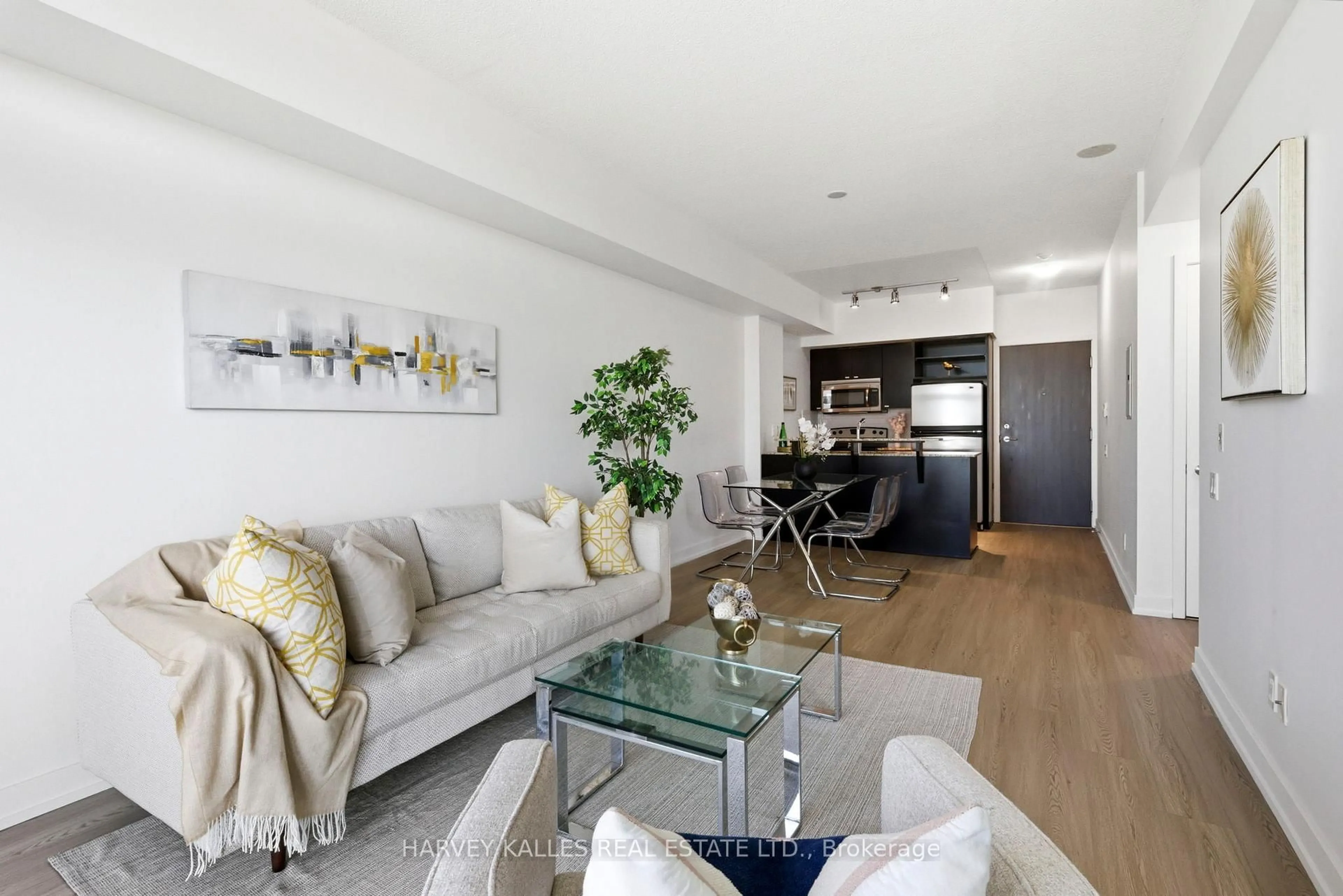 Living room with furniture, unknown for 103 The Queensway #701, Toronto Ontario M6S 5B3