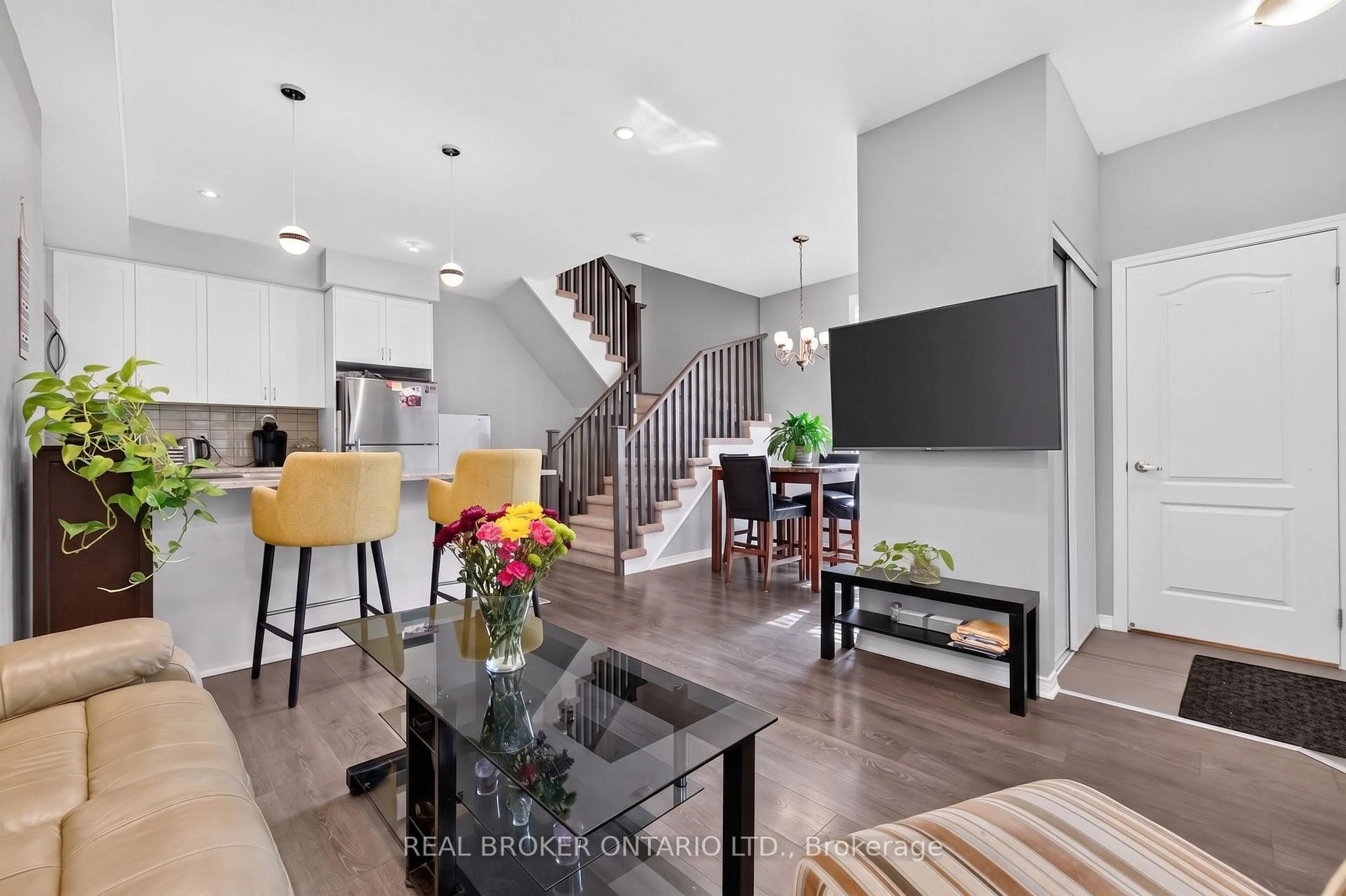 Unknown for 35 Applewood Lane #63, Toronto Ontario M9C 0C1