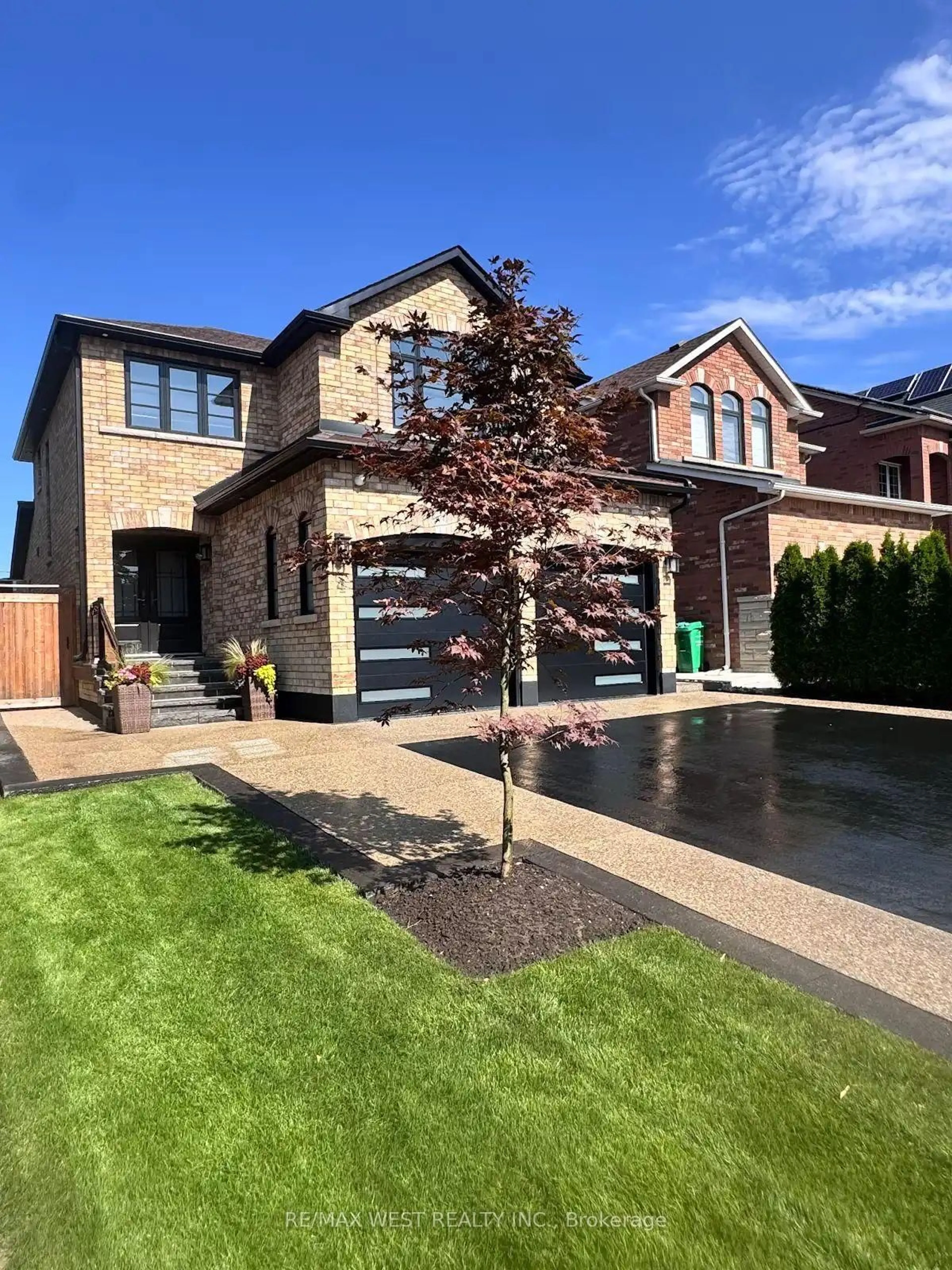 Home with brick exterior material, street for 4 Gray Park, Caledon Ontario L7E 2N3