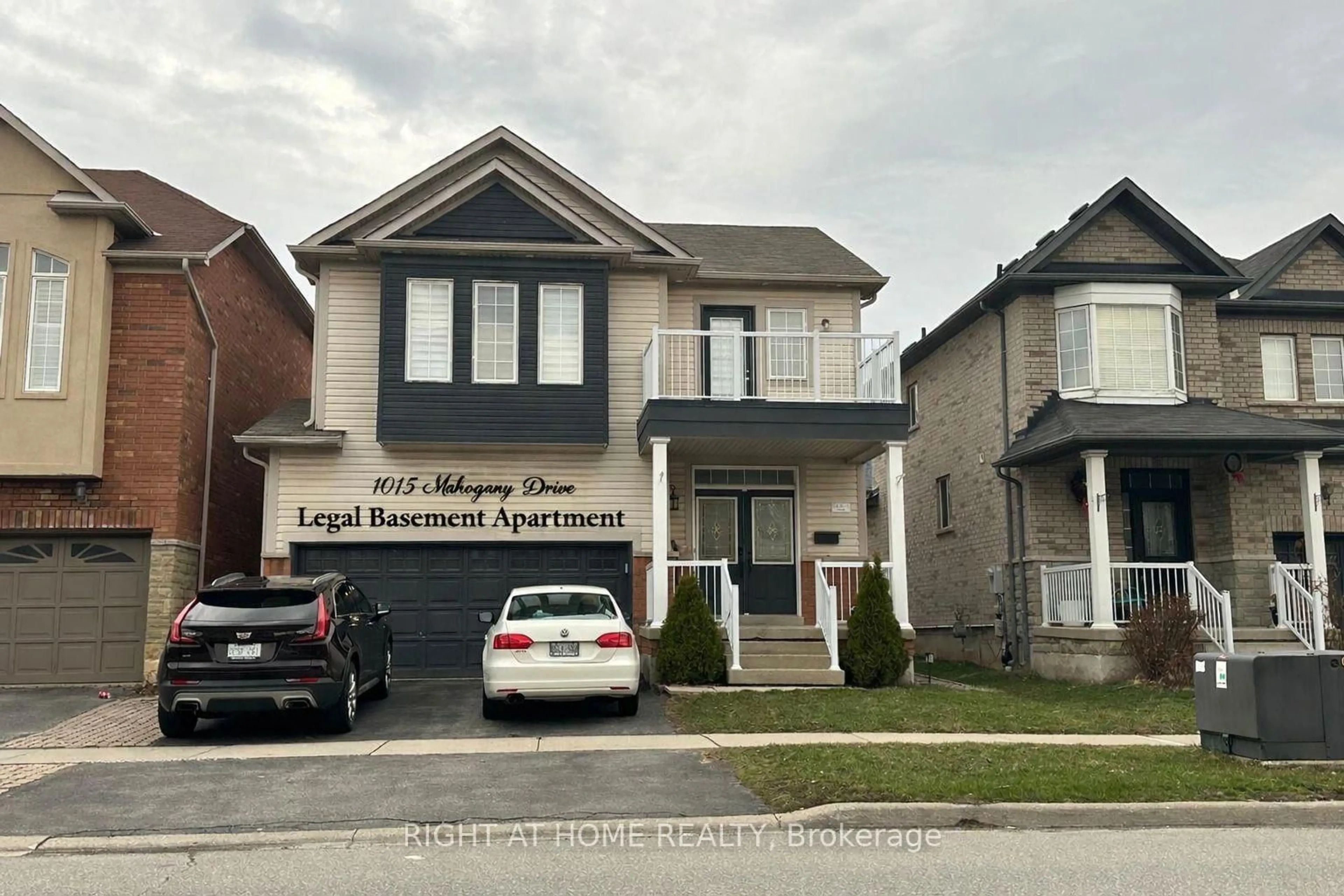 Home with brick exterior material, street for 1015 Mccuaig Dr, Milton Ontario L9T 6S4