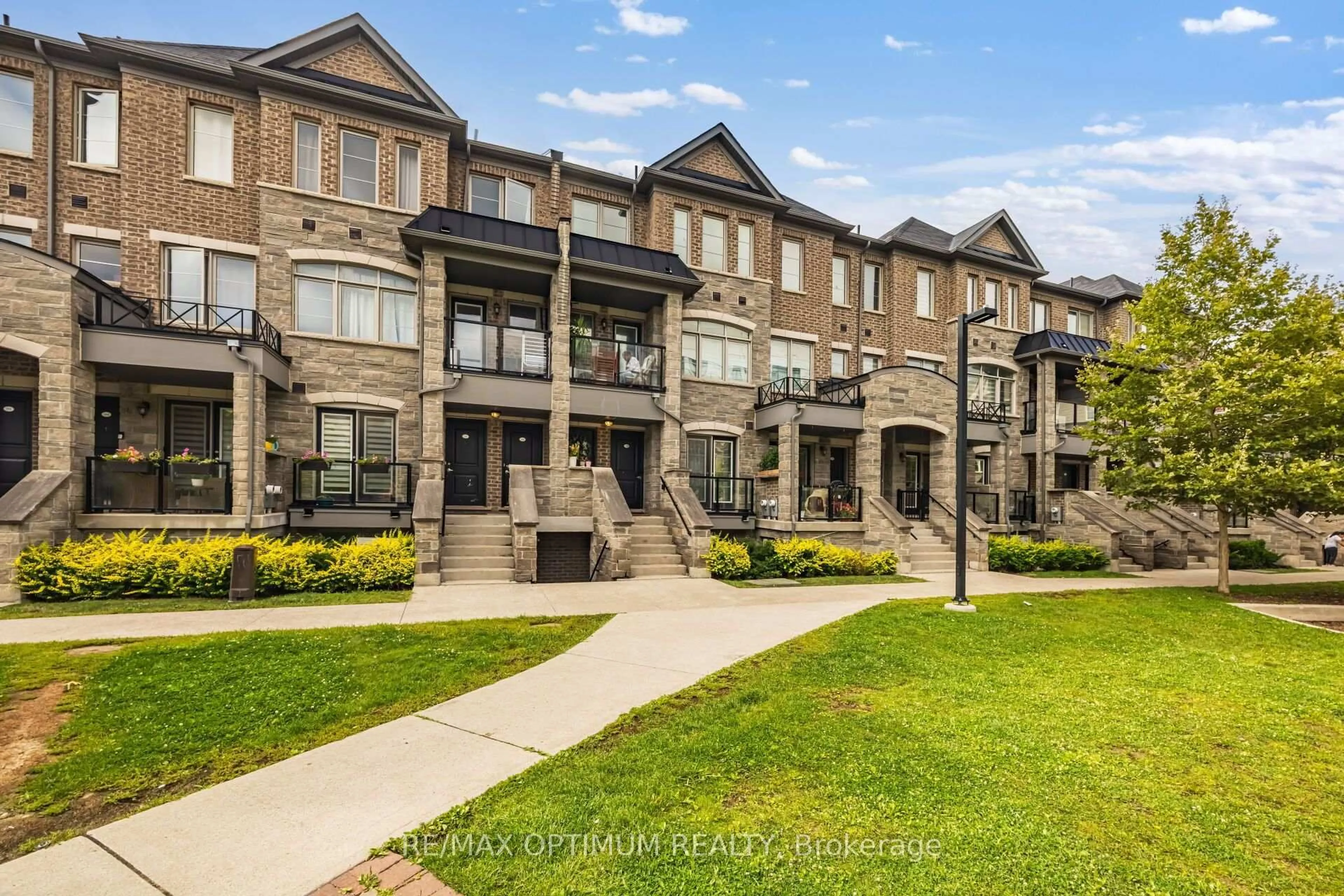 A pic from outside/outdoor area/front of a property/back of a property/a pic from drone, mountain view for 200 Veterans Dr #160, Brampton Ontario L7A 4S6