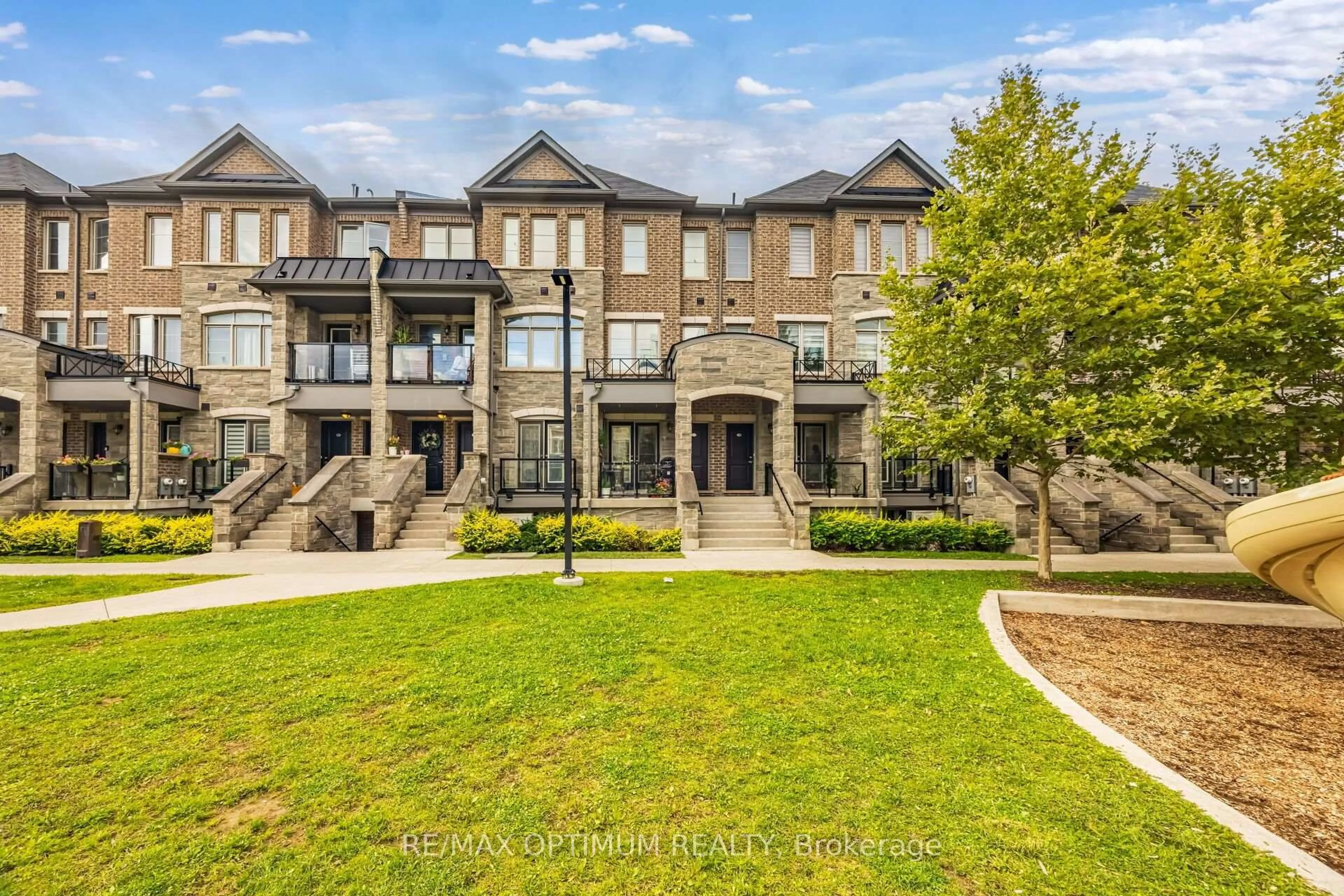 A pic from outside/outdoor area/front of a property/back of a property/a pic from drone, unknown for 200 Veterans Dr #160, Brampton Ontario L7A 4S6