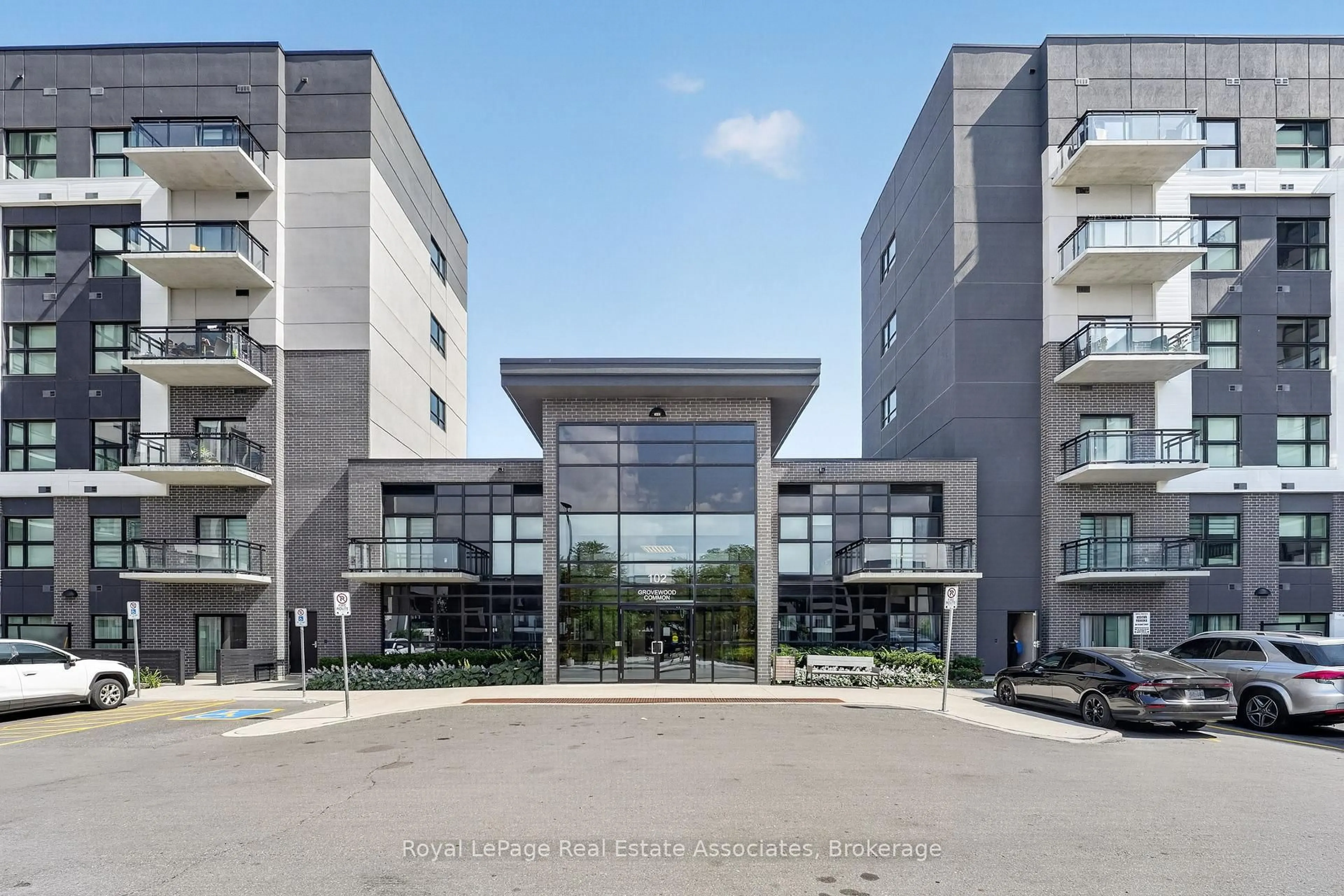 Unknown for 102 Grovewood Common #636, Oakville Ontario L6H 0X2