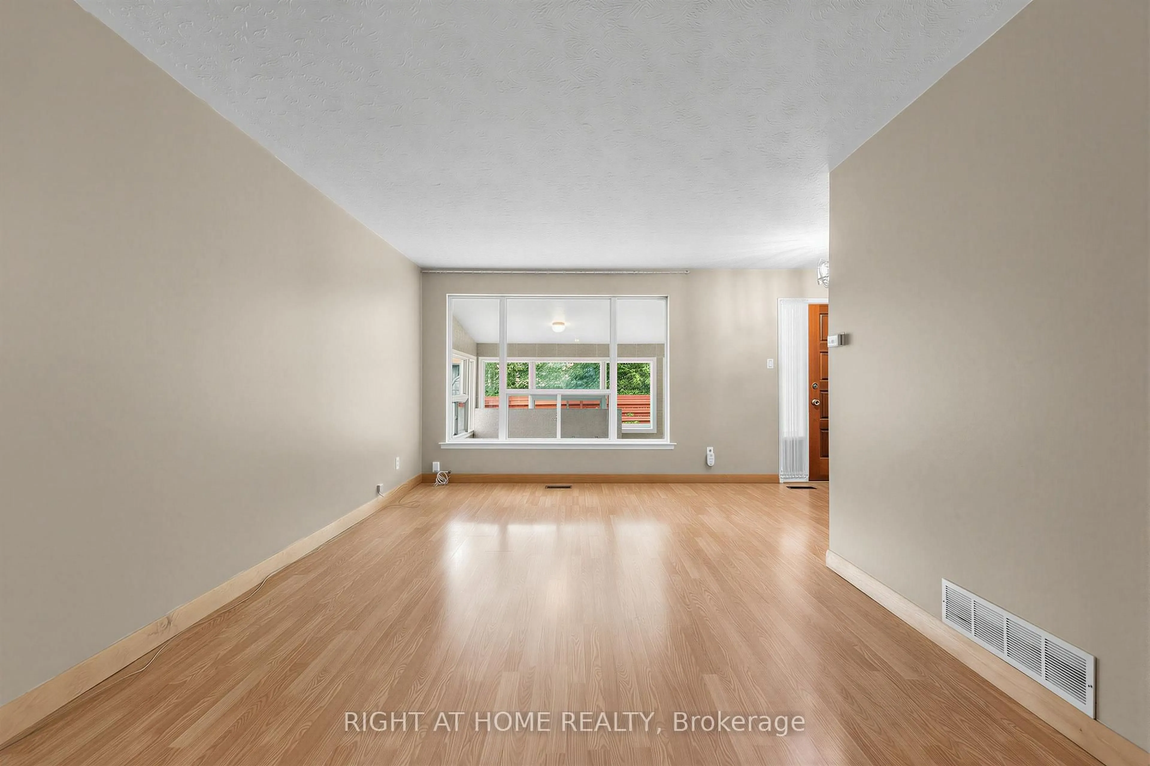 A pic of a room for 12 Candlewood Cres, Toronto Ontario M3J 1G8