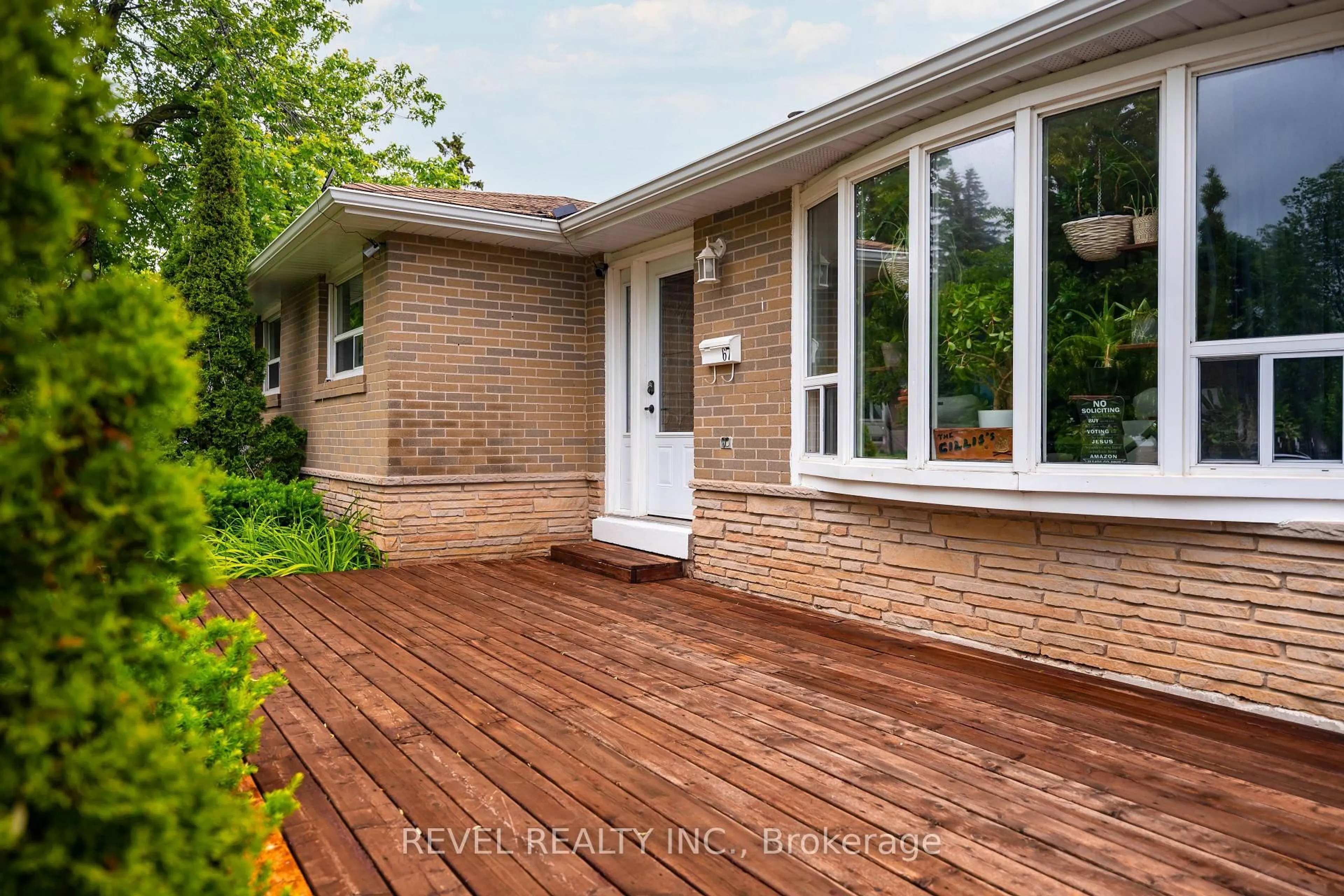 Home with brick exterior material, street for 67 Carlton Dr, Orangeville Ontario L9W 2X8