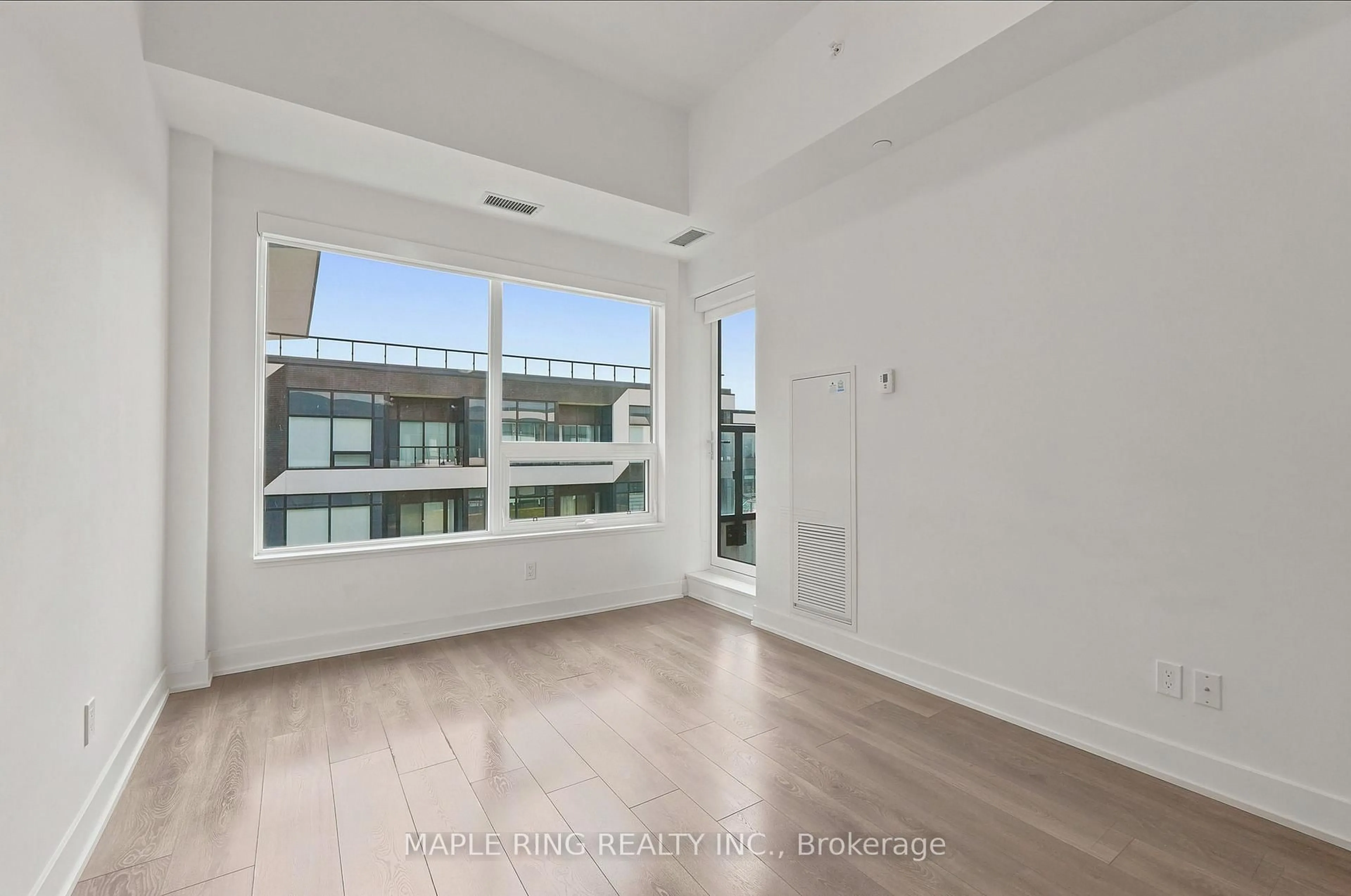 A pic of a room for 2485 Taunton Rd #450, Oakville Ontario L6H 3R8