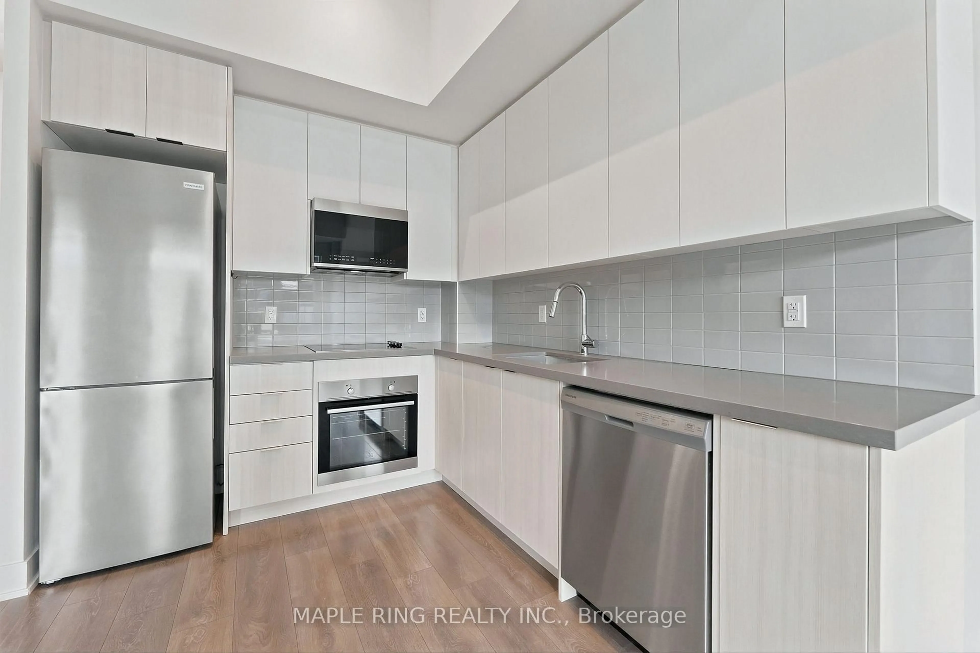 Standard kitchen, unknown for 2485 Taunton Rd #450, Oakville Ontario L6H 3R8