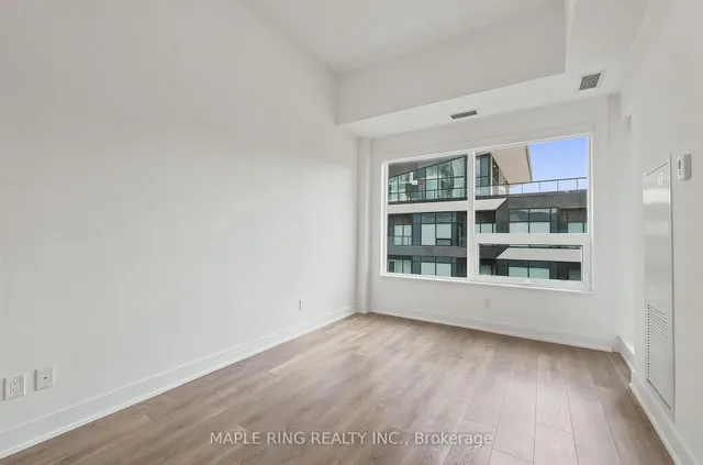 2485 Taunton Rd #450, Oakville 4