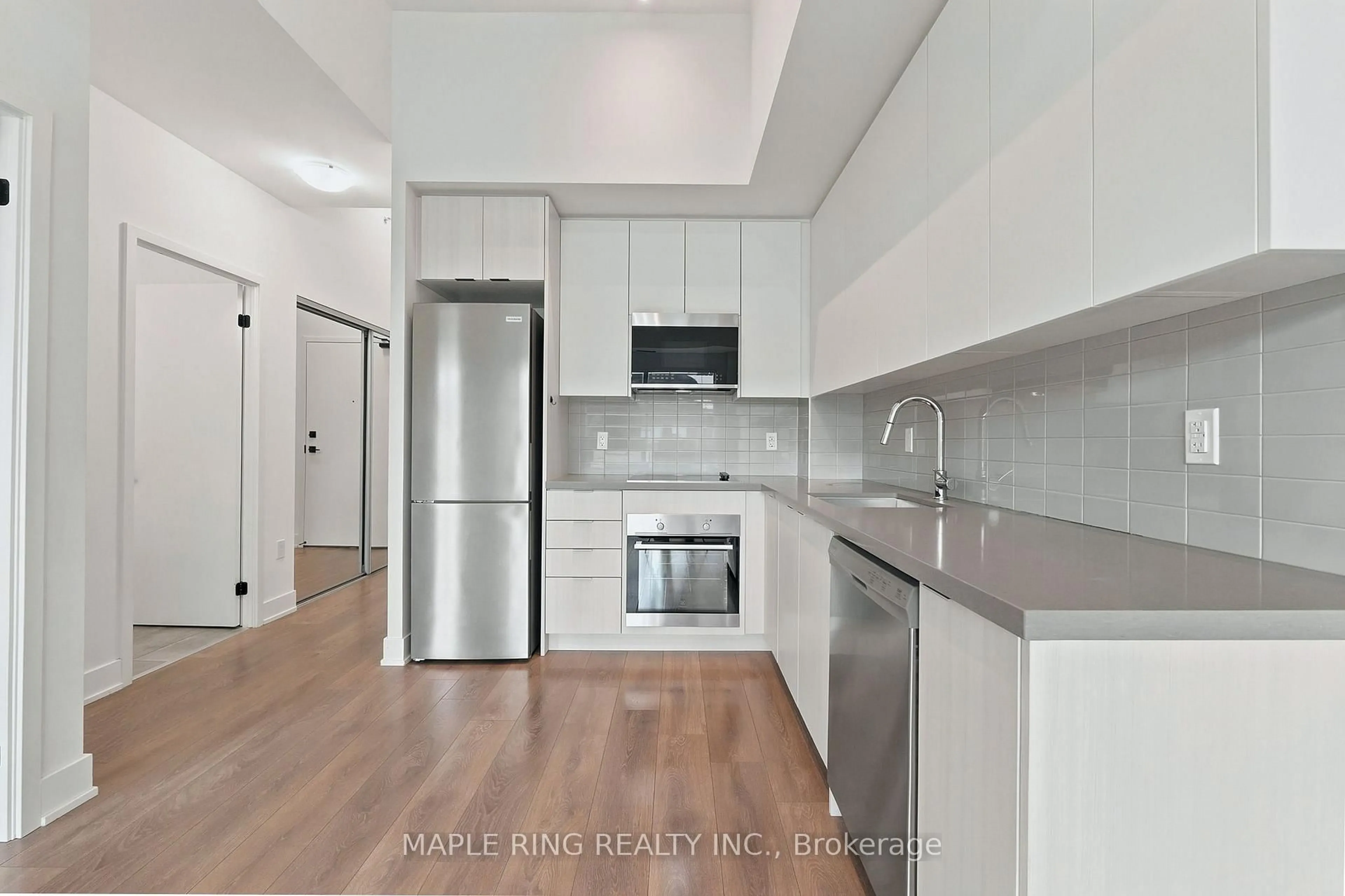 Standard kitchen, unknown for 2485 Taunton Rd #450, Oakville Ontario L6H 3R8