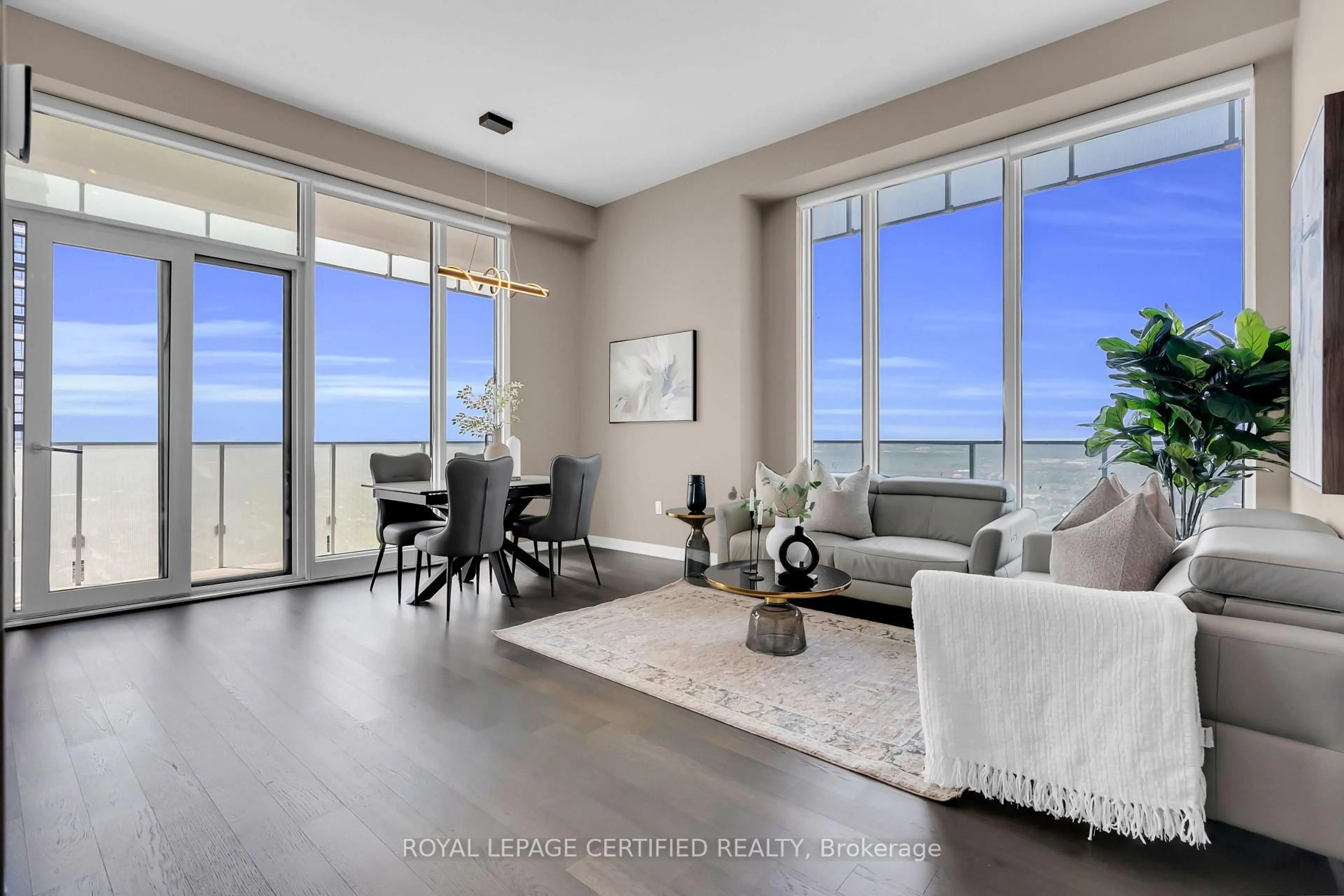 Living room with furniture, unknown for 3900 Confederation Pkwy #5907, Mississauga Ontario L5B 0M3
