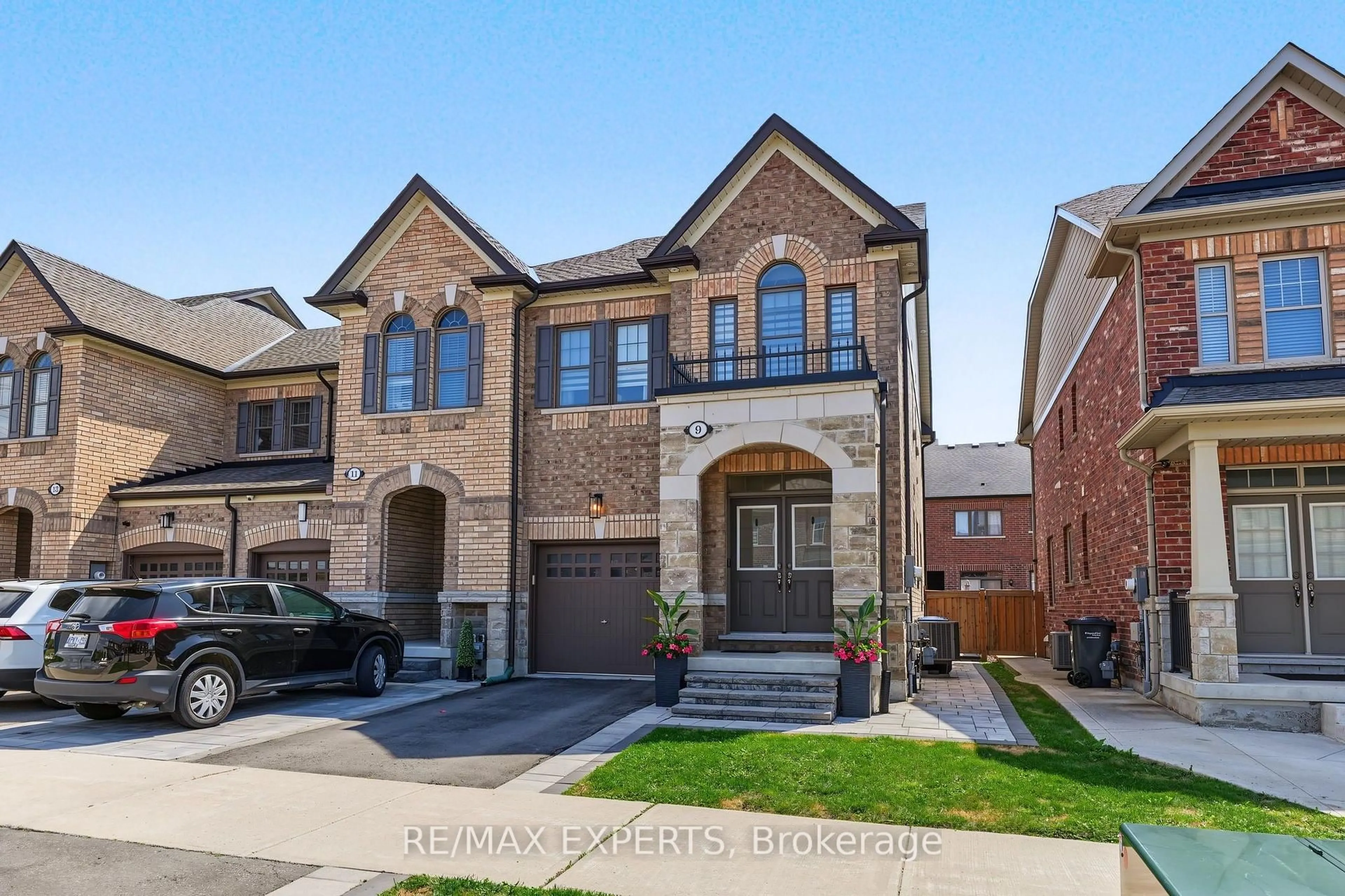 Home with brick exterior material, street for 9 Tormore Rd, Caledon Ontario L7E 4K8