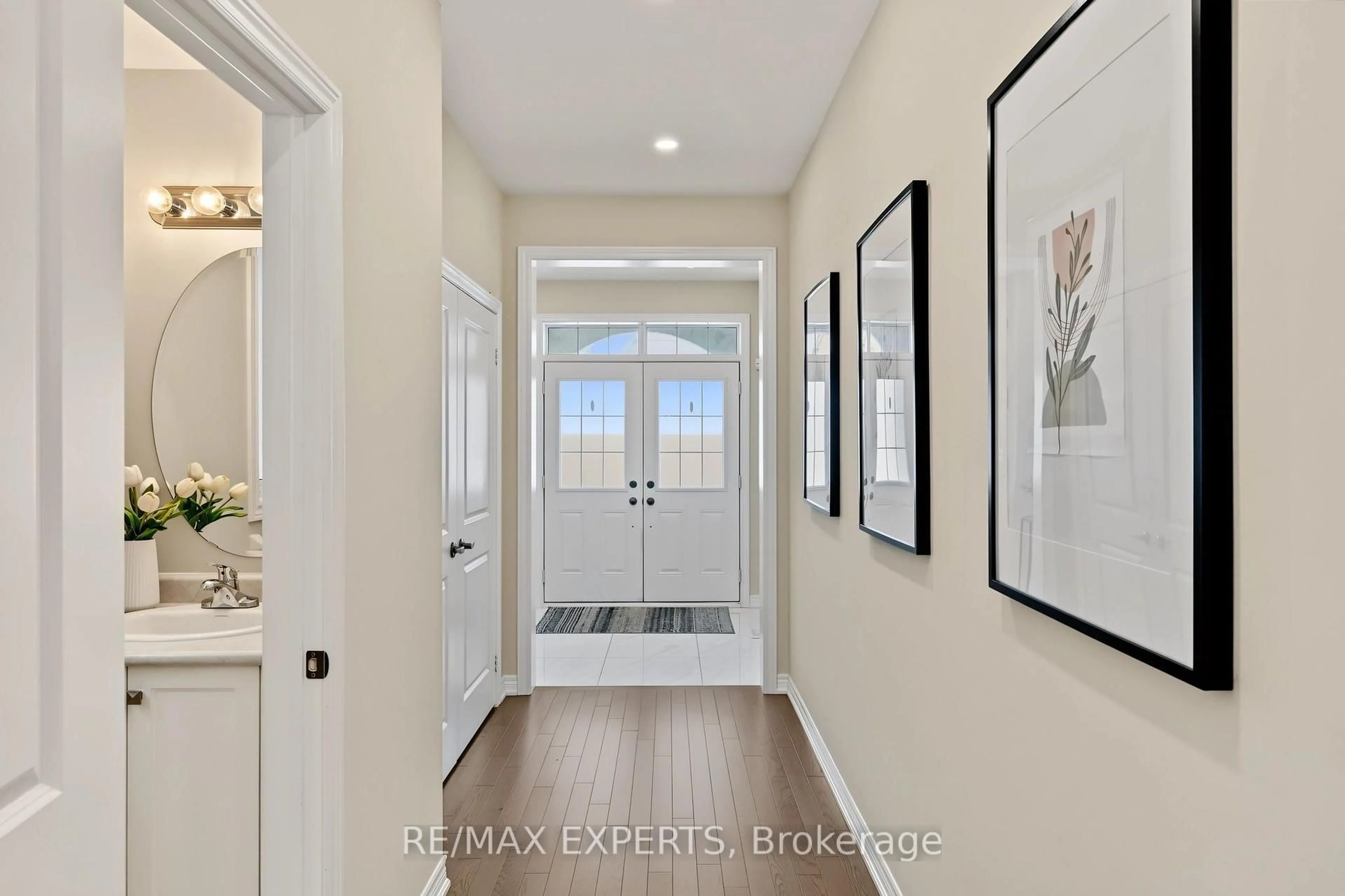 Indoor entryway for 9 Tormore Rd, Caledon Ontario L7E 4K8