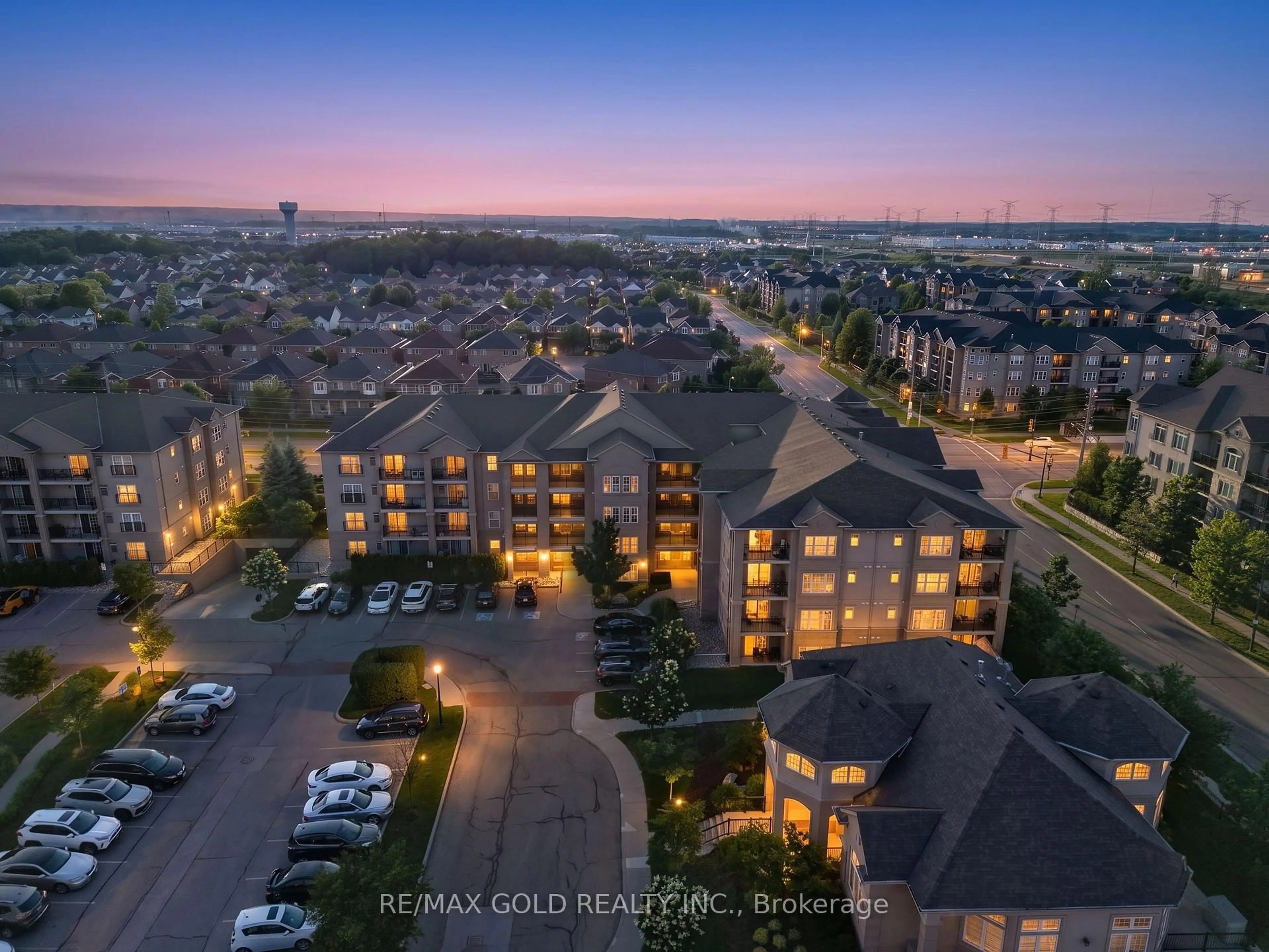 A pic from outside/outdoor area/front of a property/back of a property/a pic from drone, city buildings view from balcony for 1380 Main St #210, Milton Ontario L9T 7S4