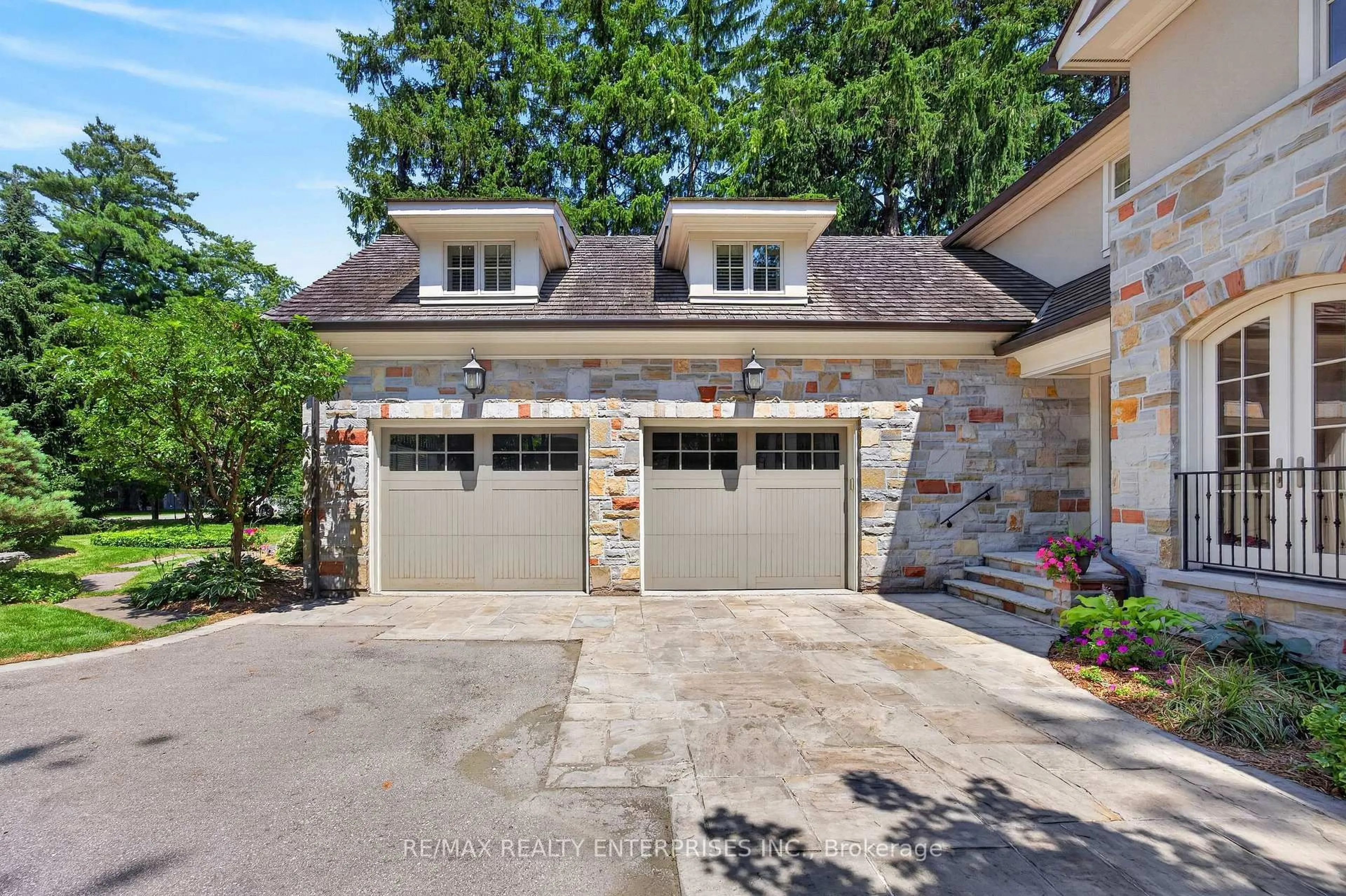 Home with brick exterior material, street for 1396 Crescent Rd, Mississauga Ontario L5H 1P6