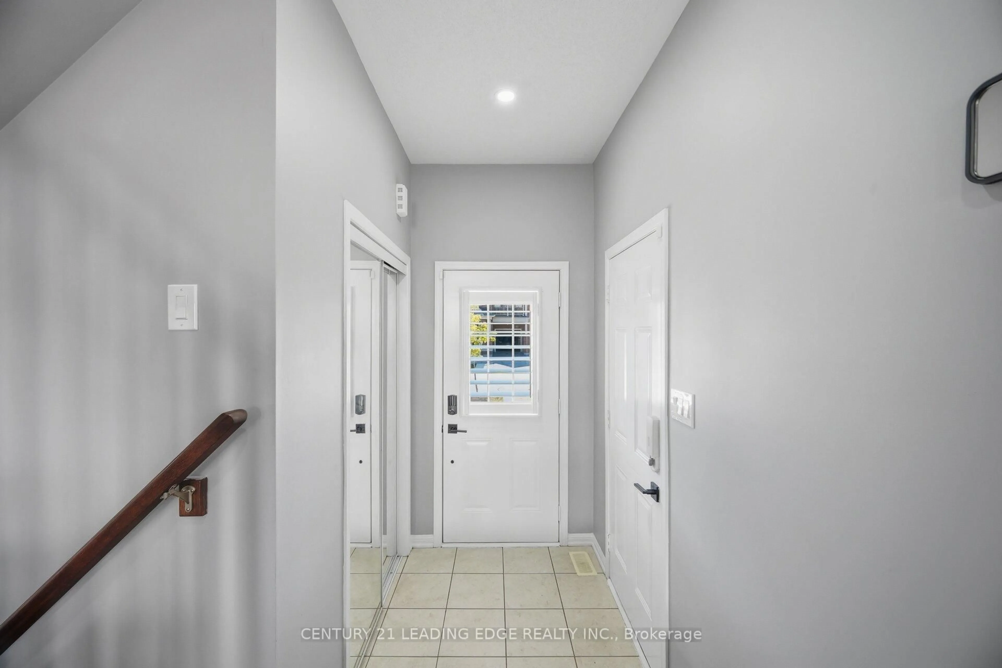 Indoor entryway for 49 Robert Parkinson Dr, Brampton Ontario L7A 0Y2